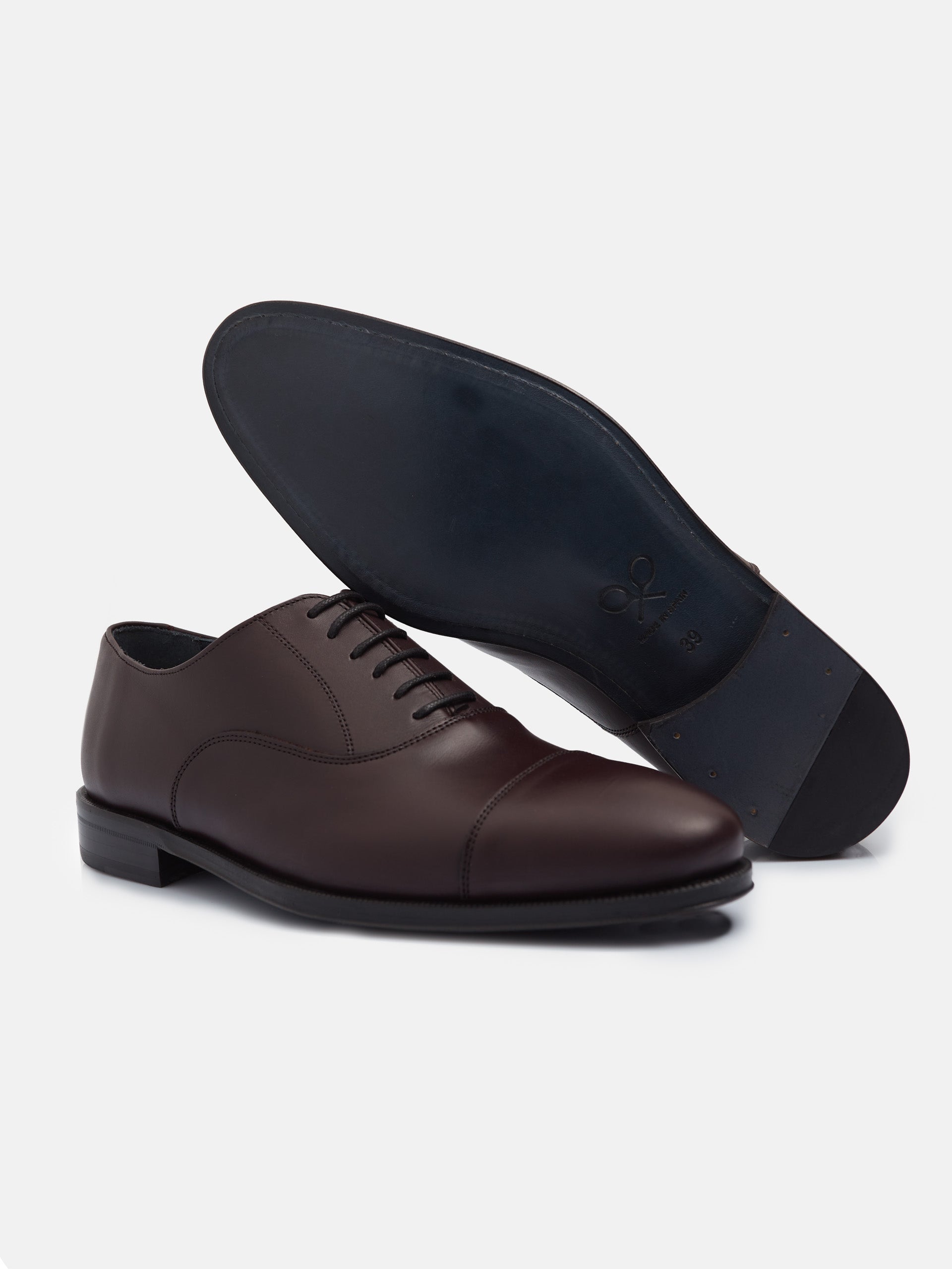 Burgundy tailoring shoe