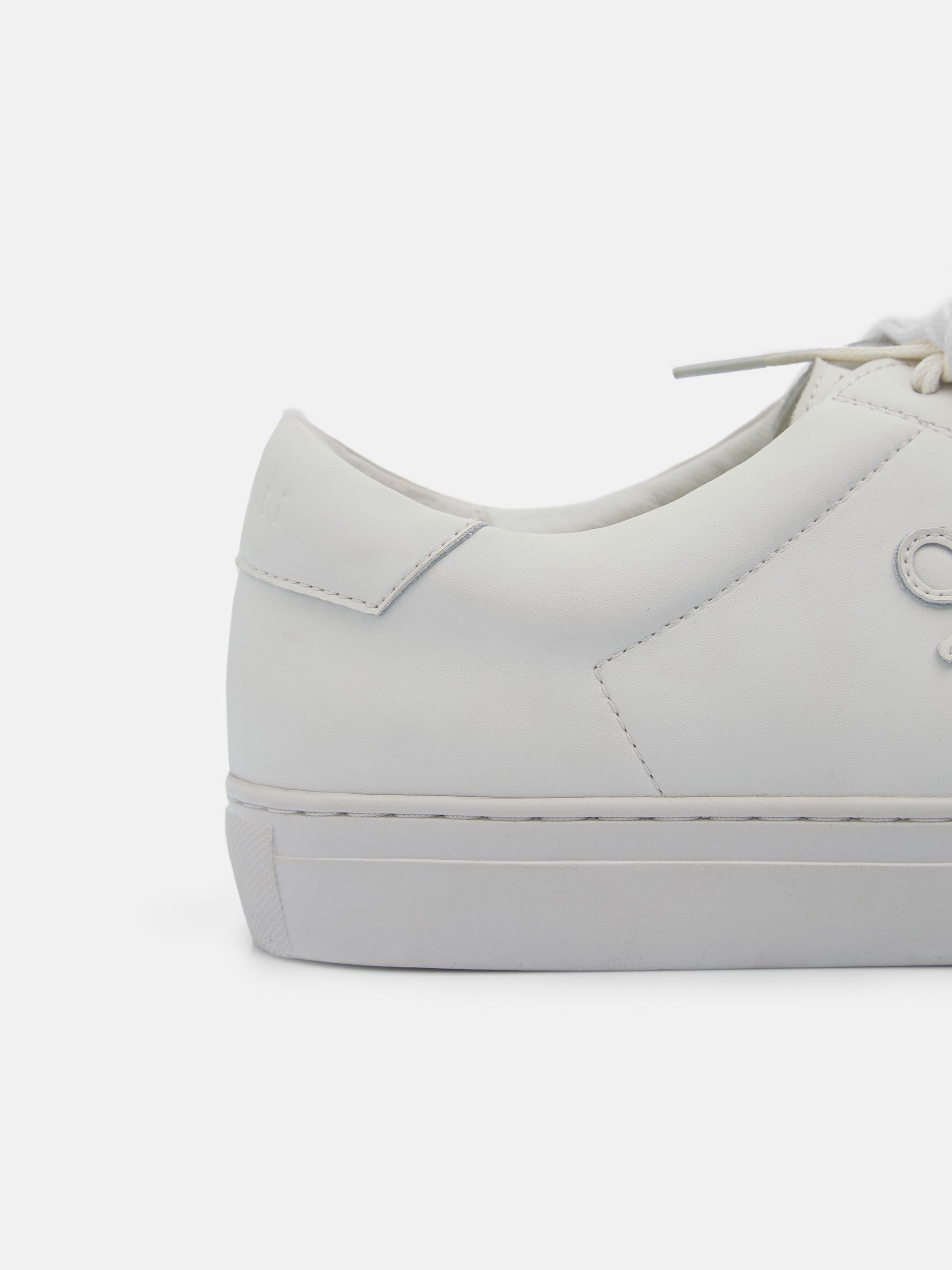 Classic white silbon sneaker