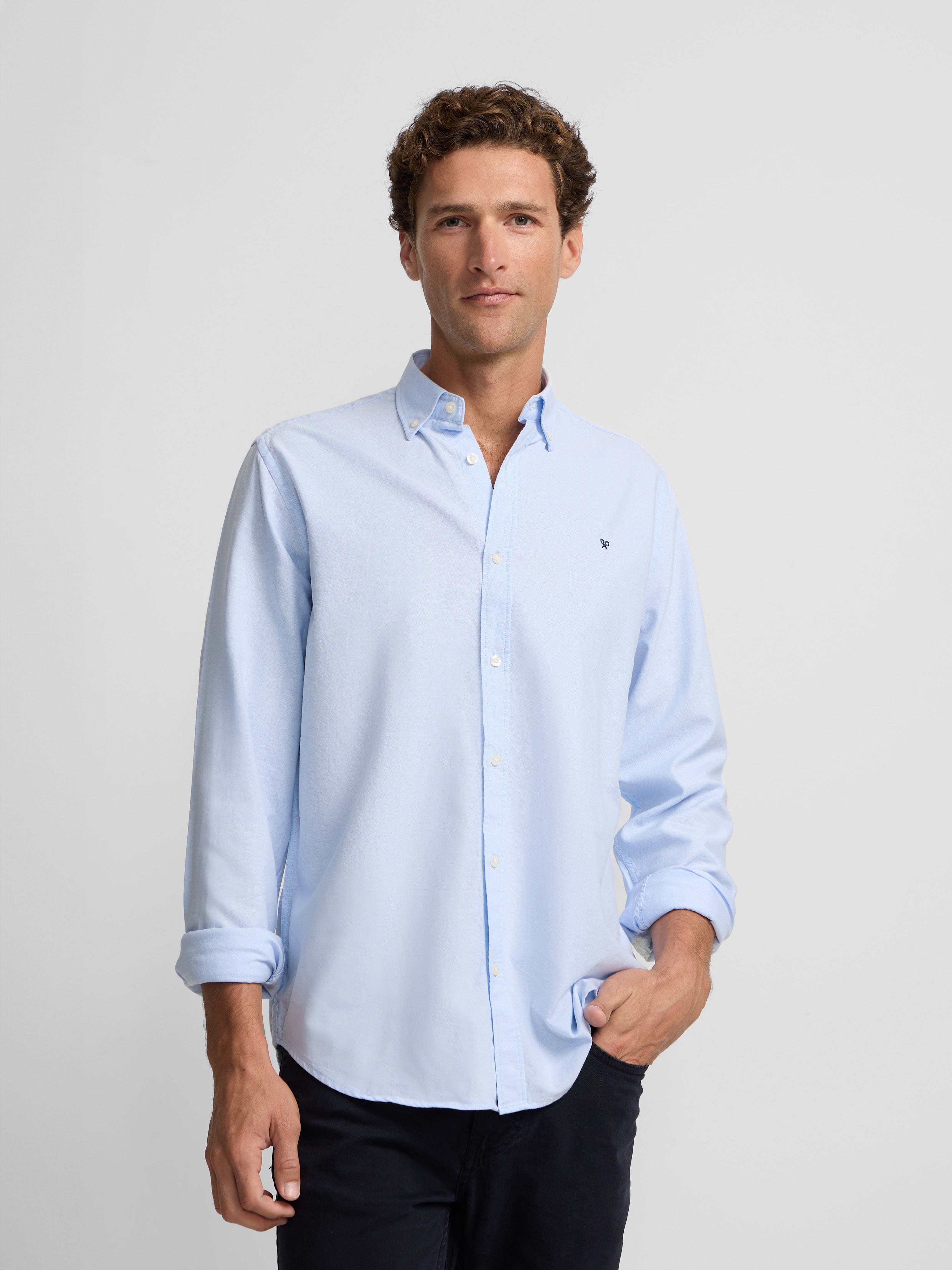 Camisa sport oxford regular fit celeste