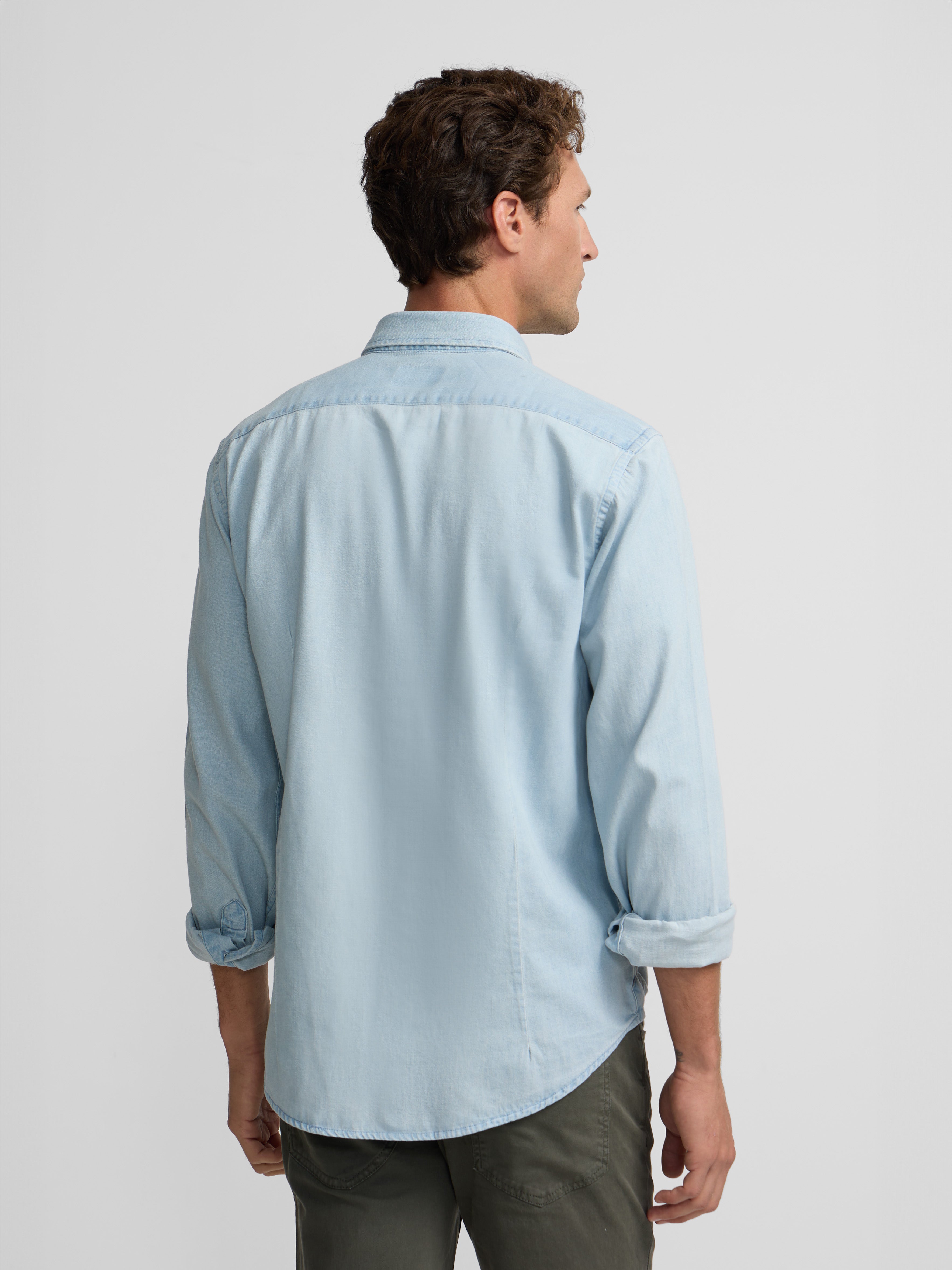 Chemise sport en jean bleu clair