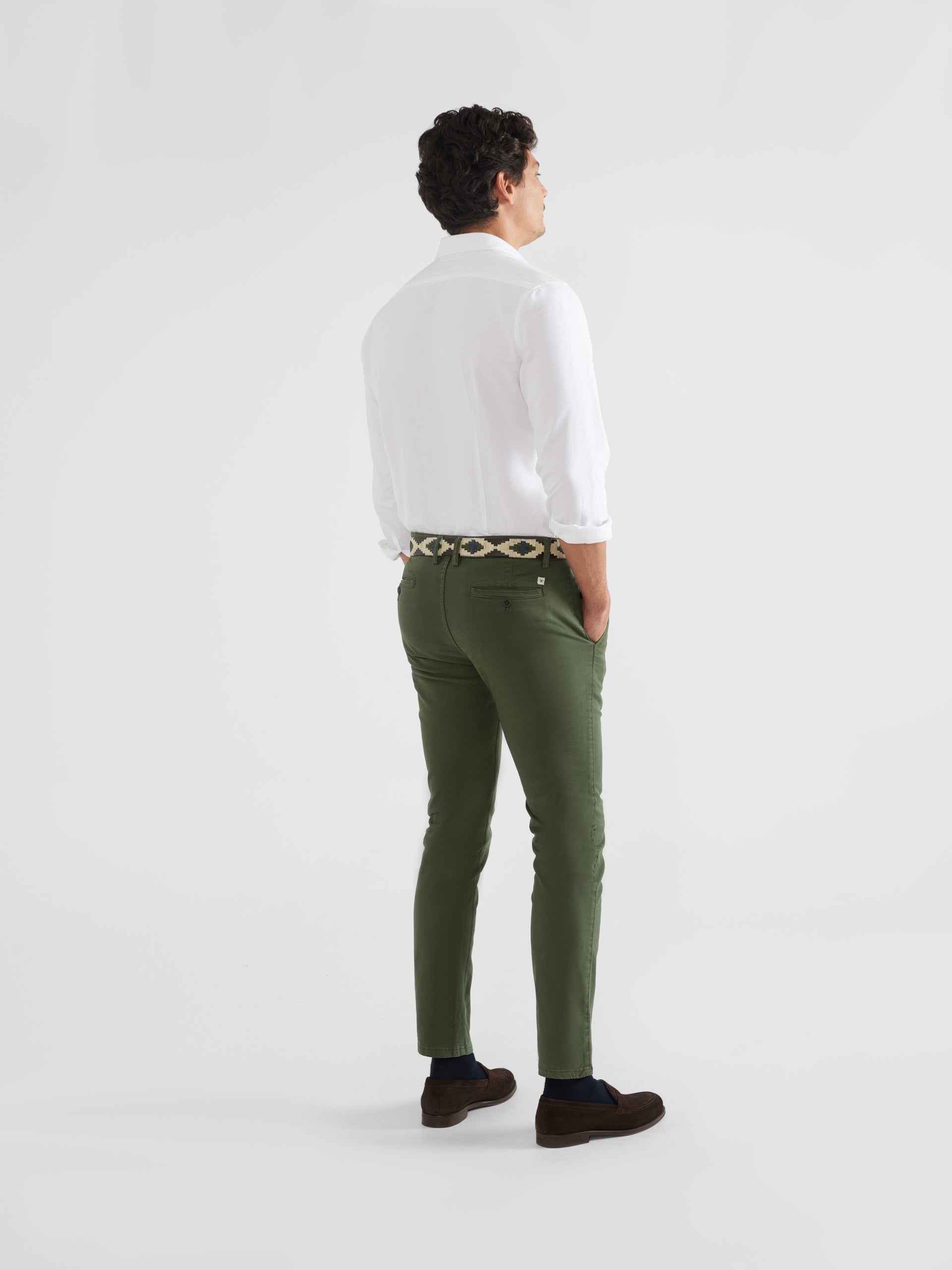 Pantalon chino verde outlet hombre