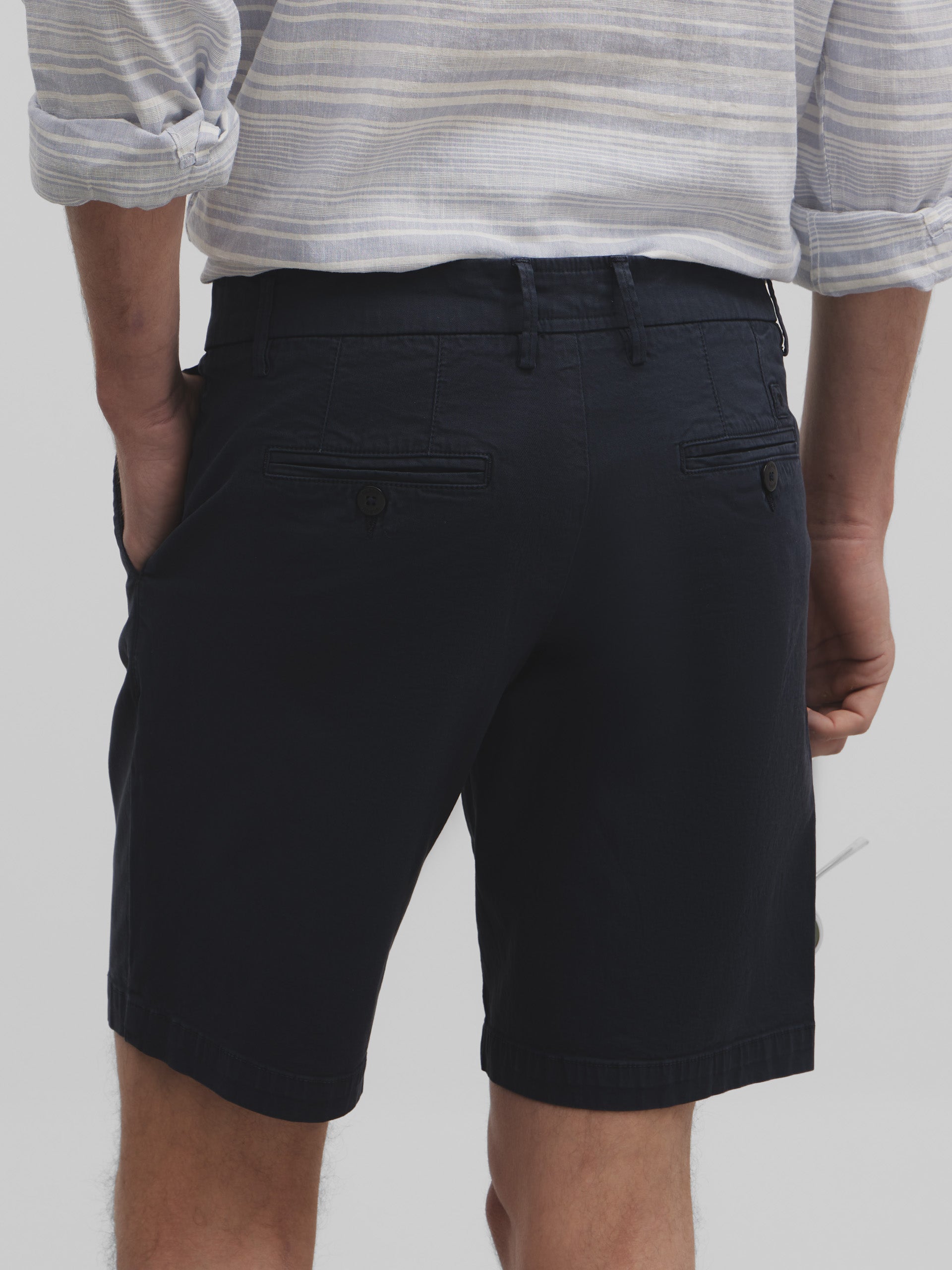 Navy blue slim Silbon Bermuda shorts