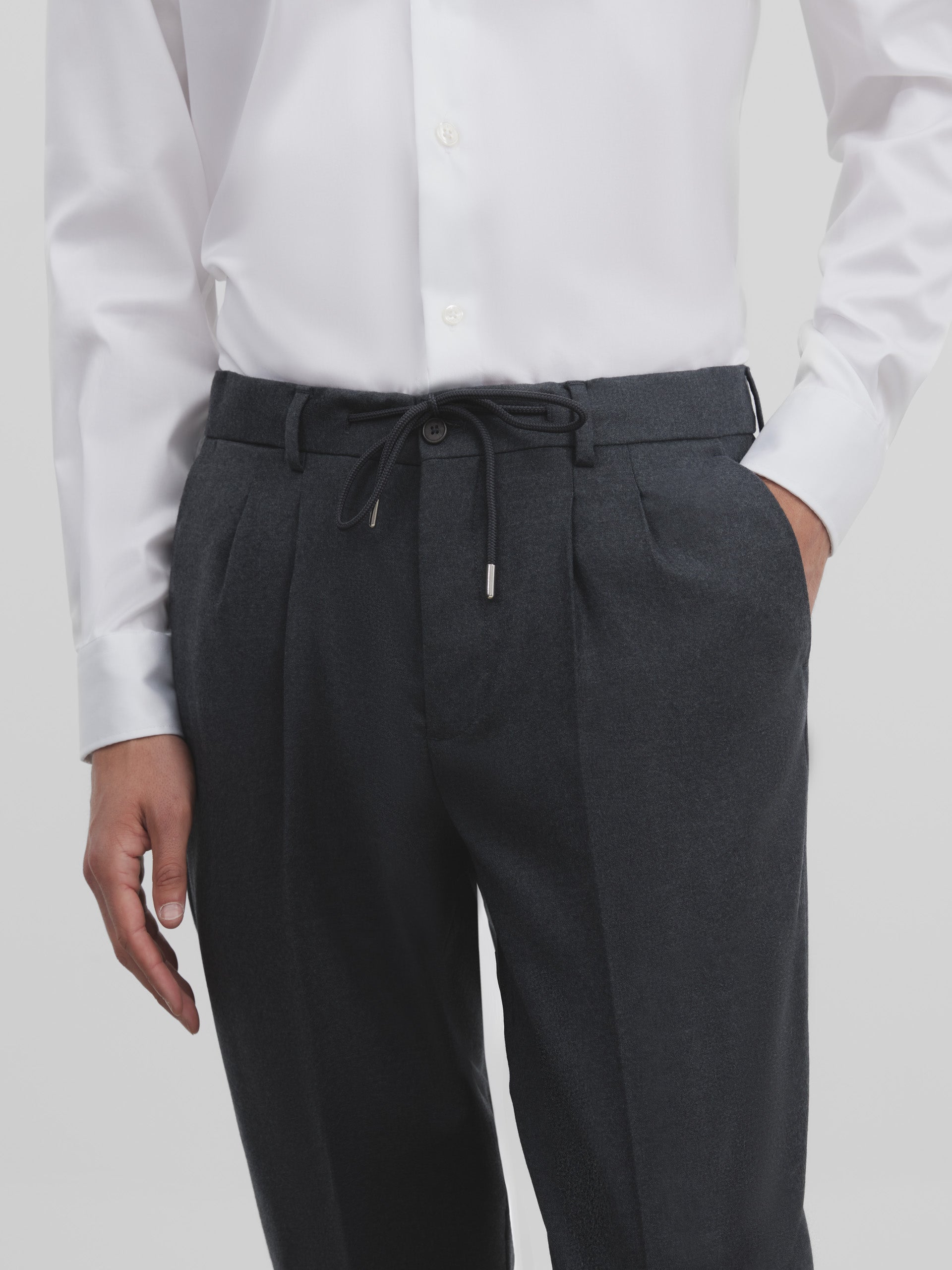 Pantalon vestir unique traveler gris