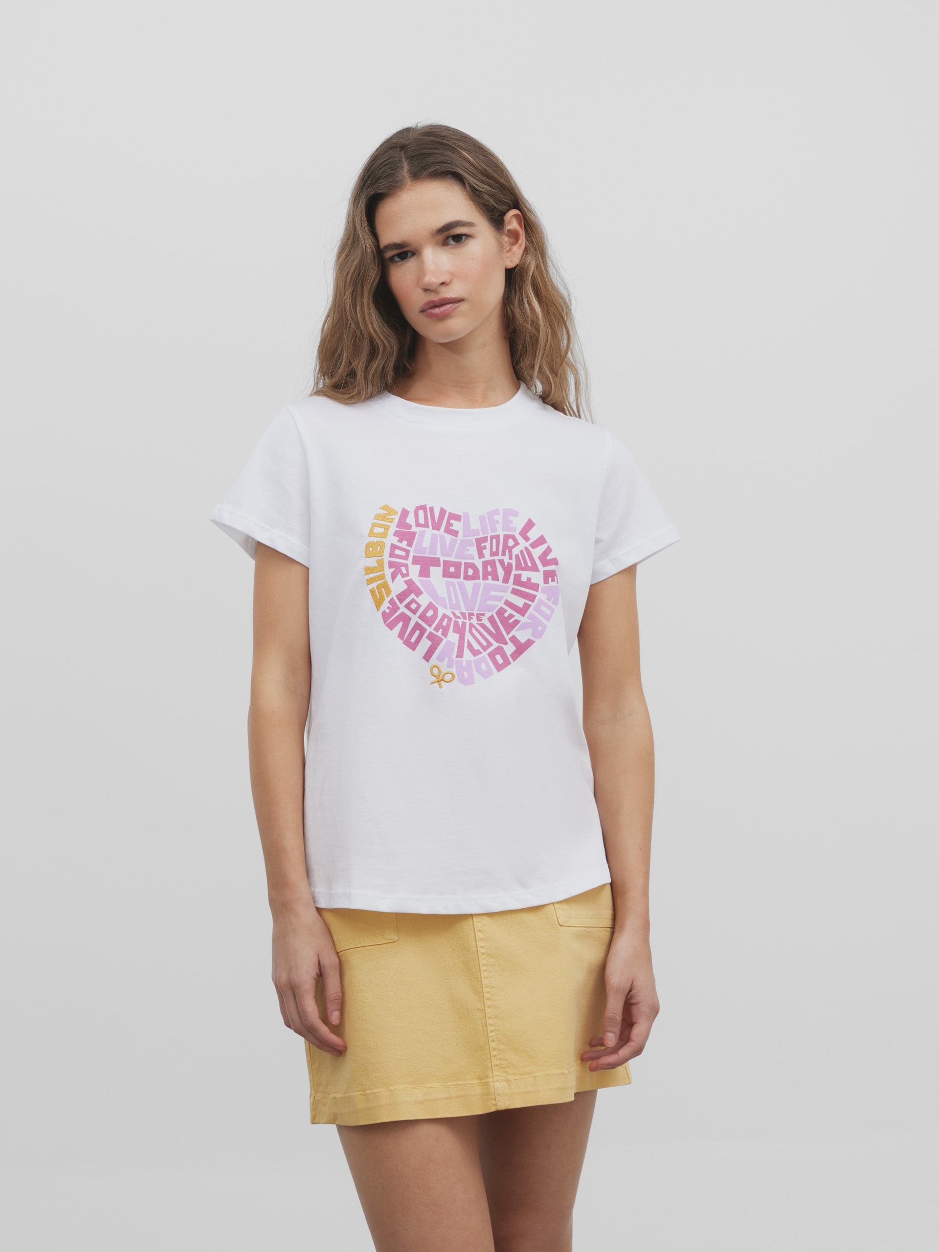 Camiseta woman letras love burdeos
