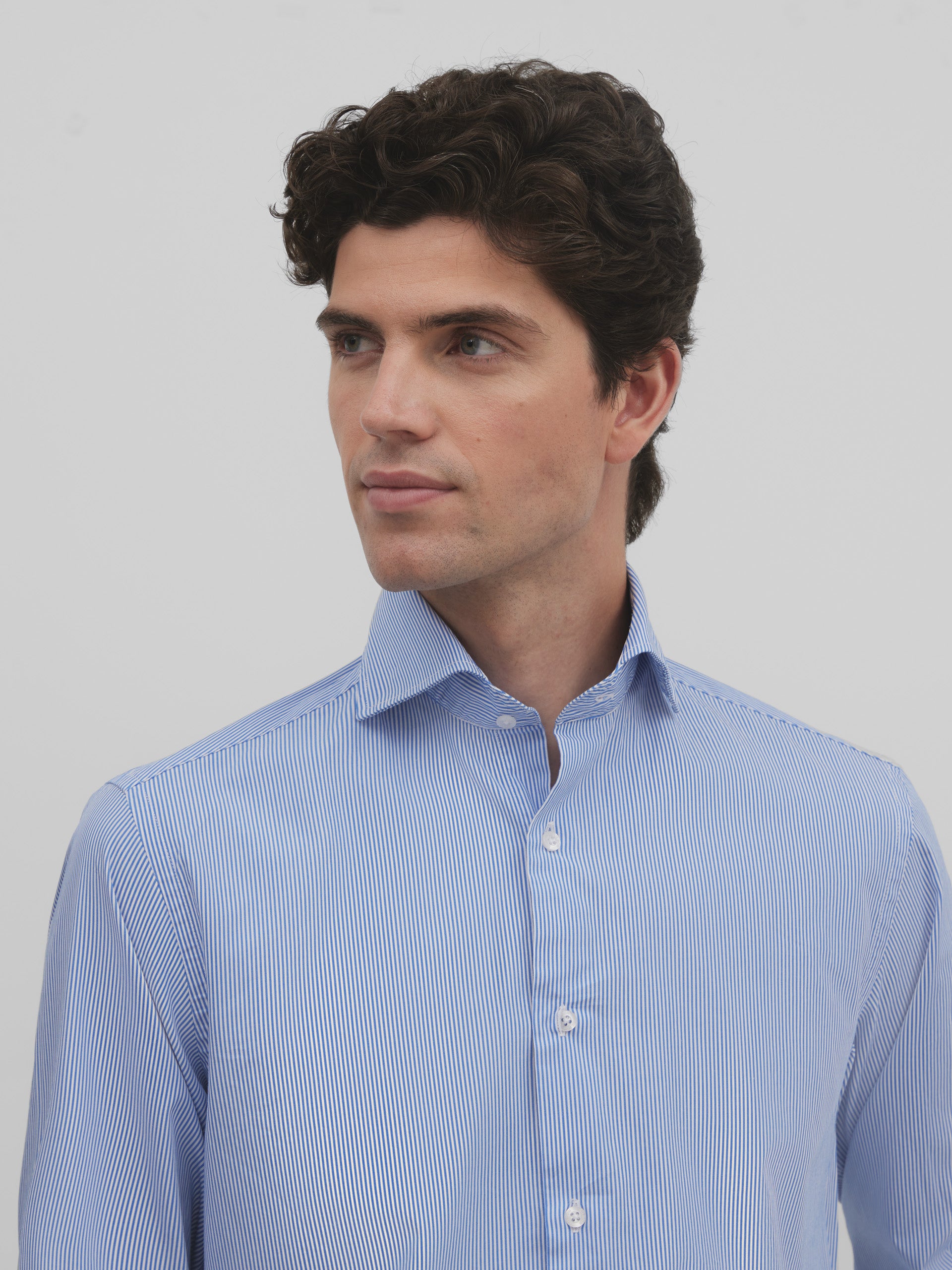 Chemise habillée à rayures bleu marine