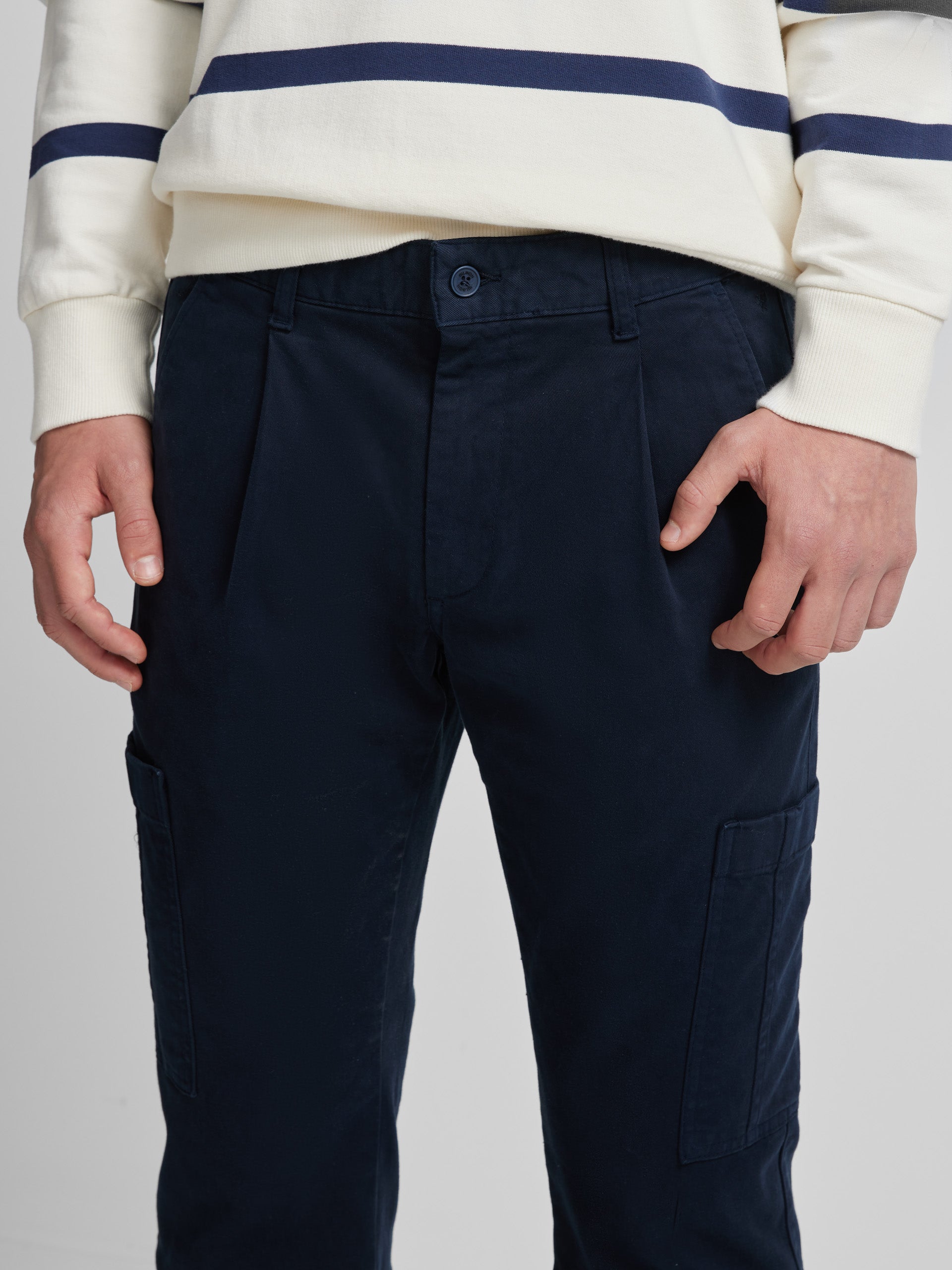 Navy blue relaxed cargo sport pants