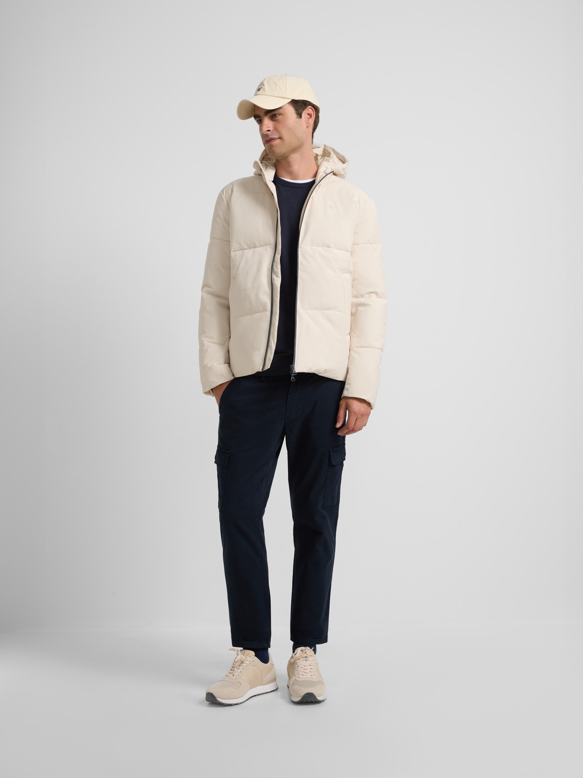 Manteau technique à capuche beige chaud