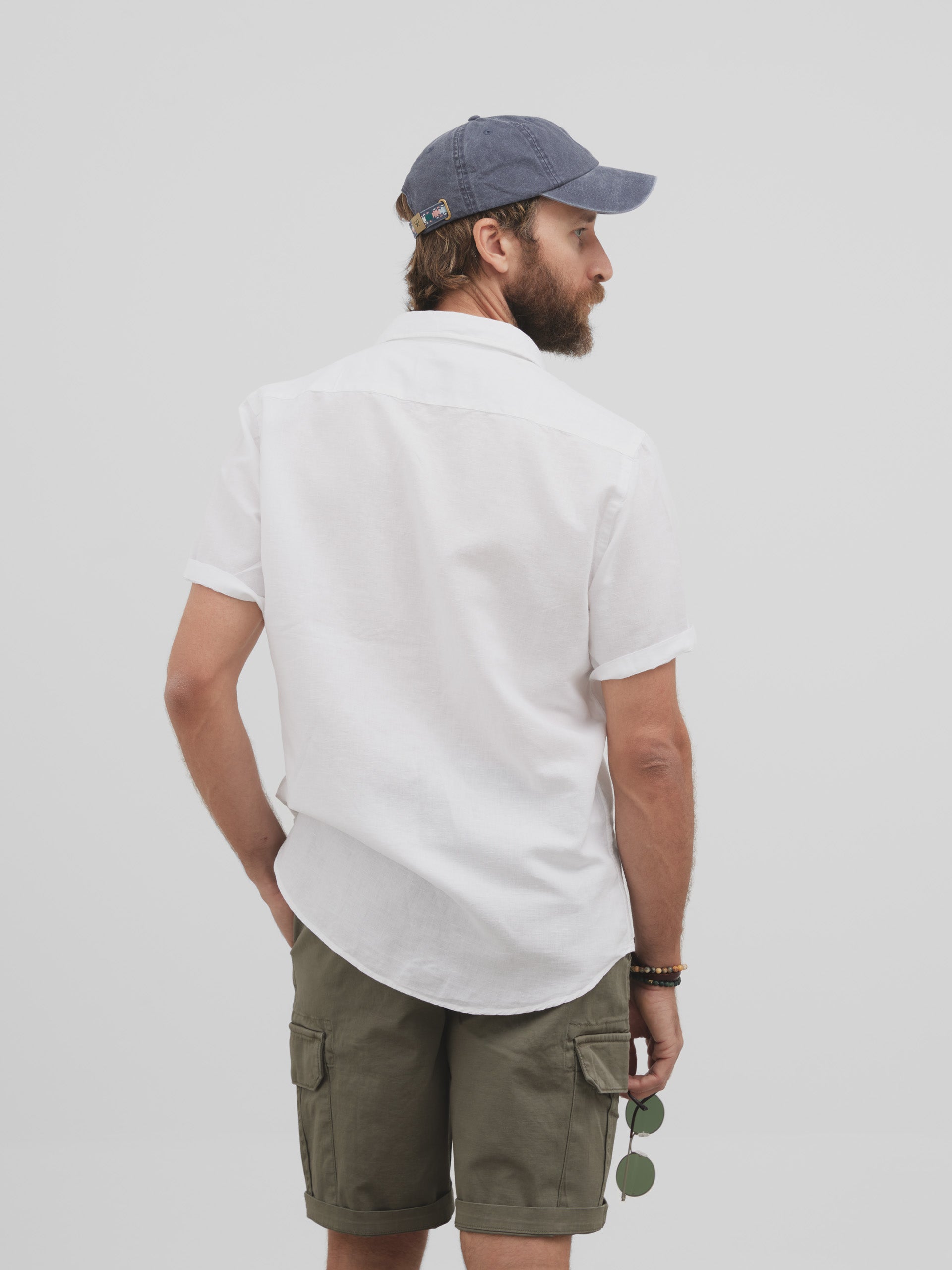 White short sleeve linen sport shirt