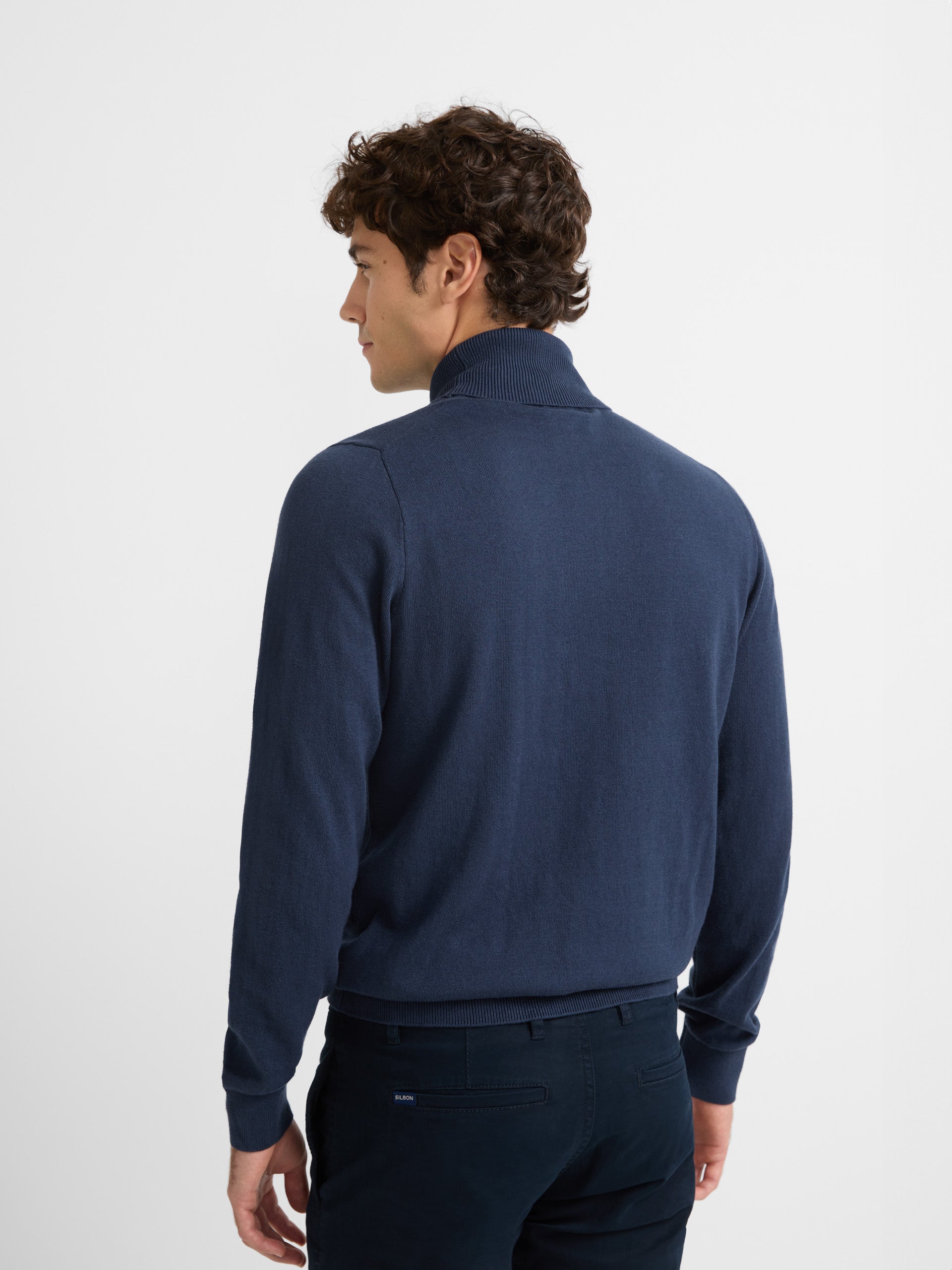 Pull col roulé uni bleu marine