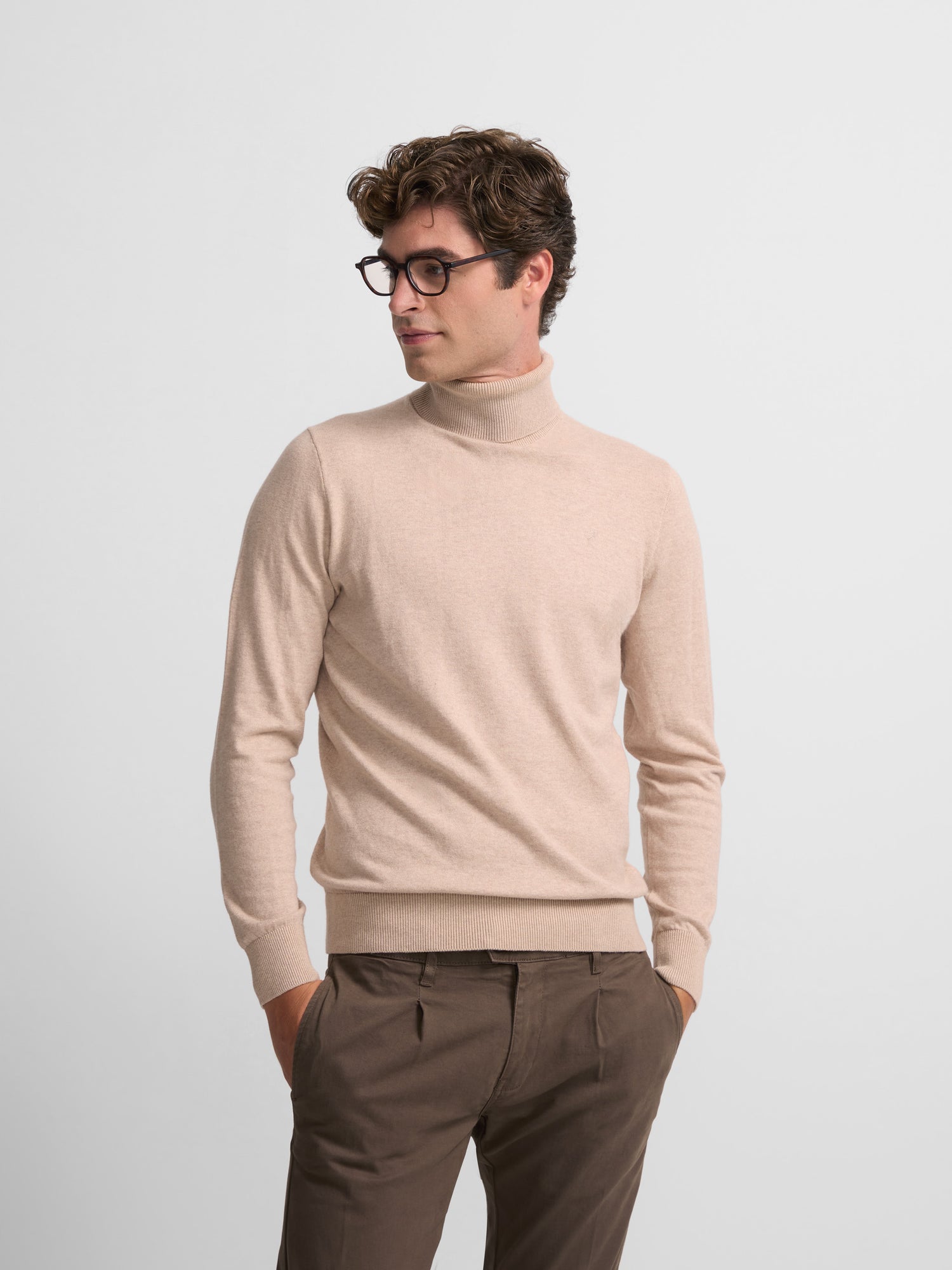 Pull col roulé uni beige