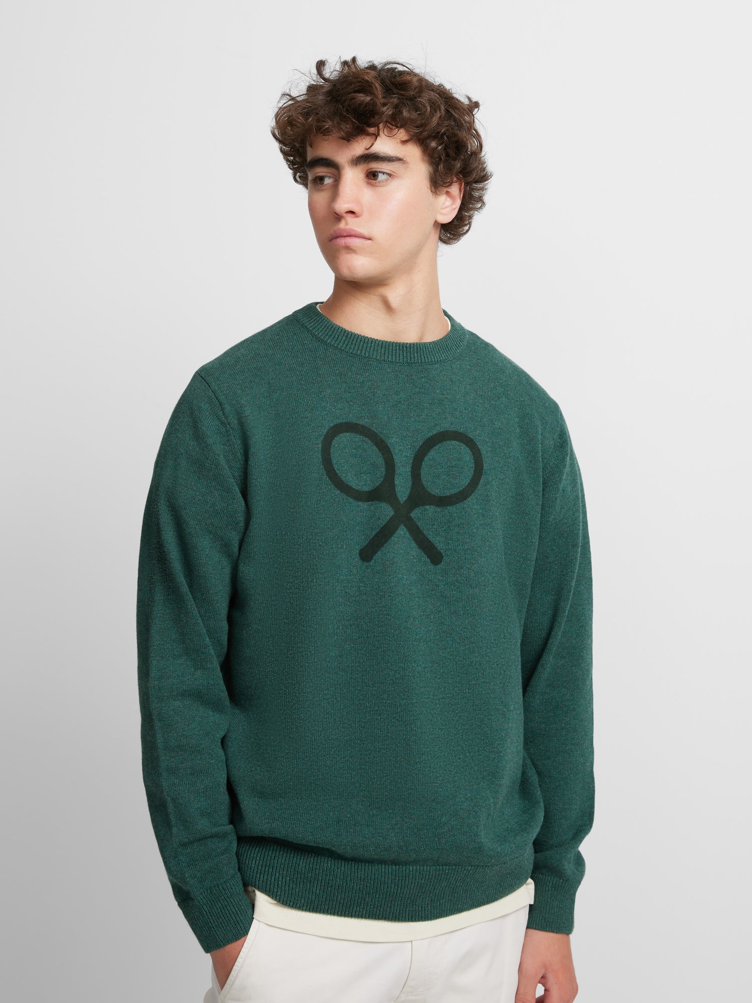 Pull vert logo sur le devant