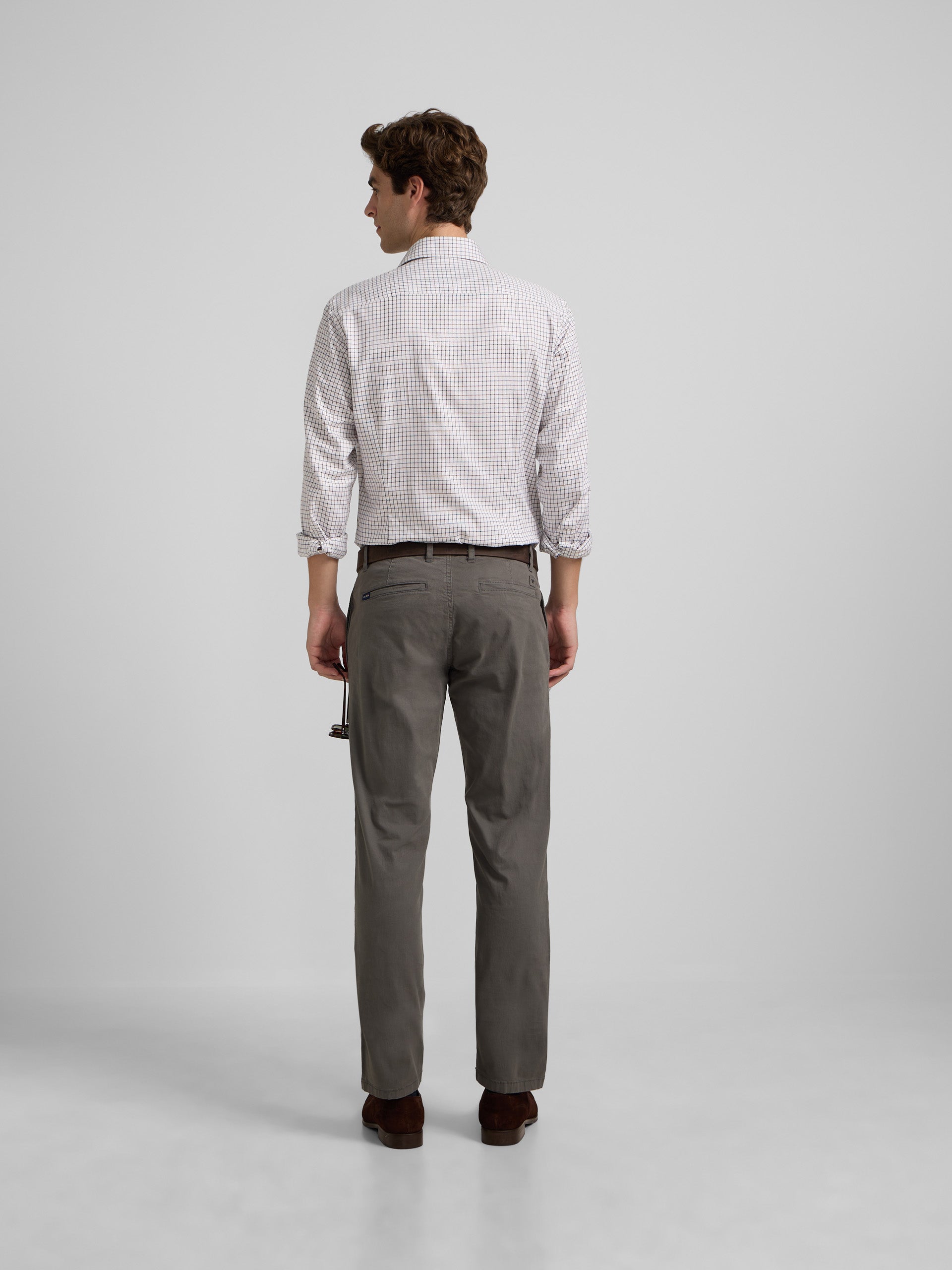 Pantalon sport chino gris oscuro