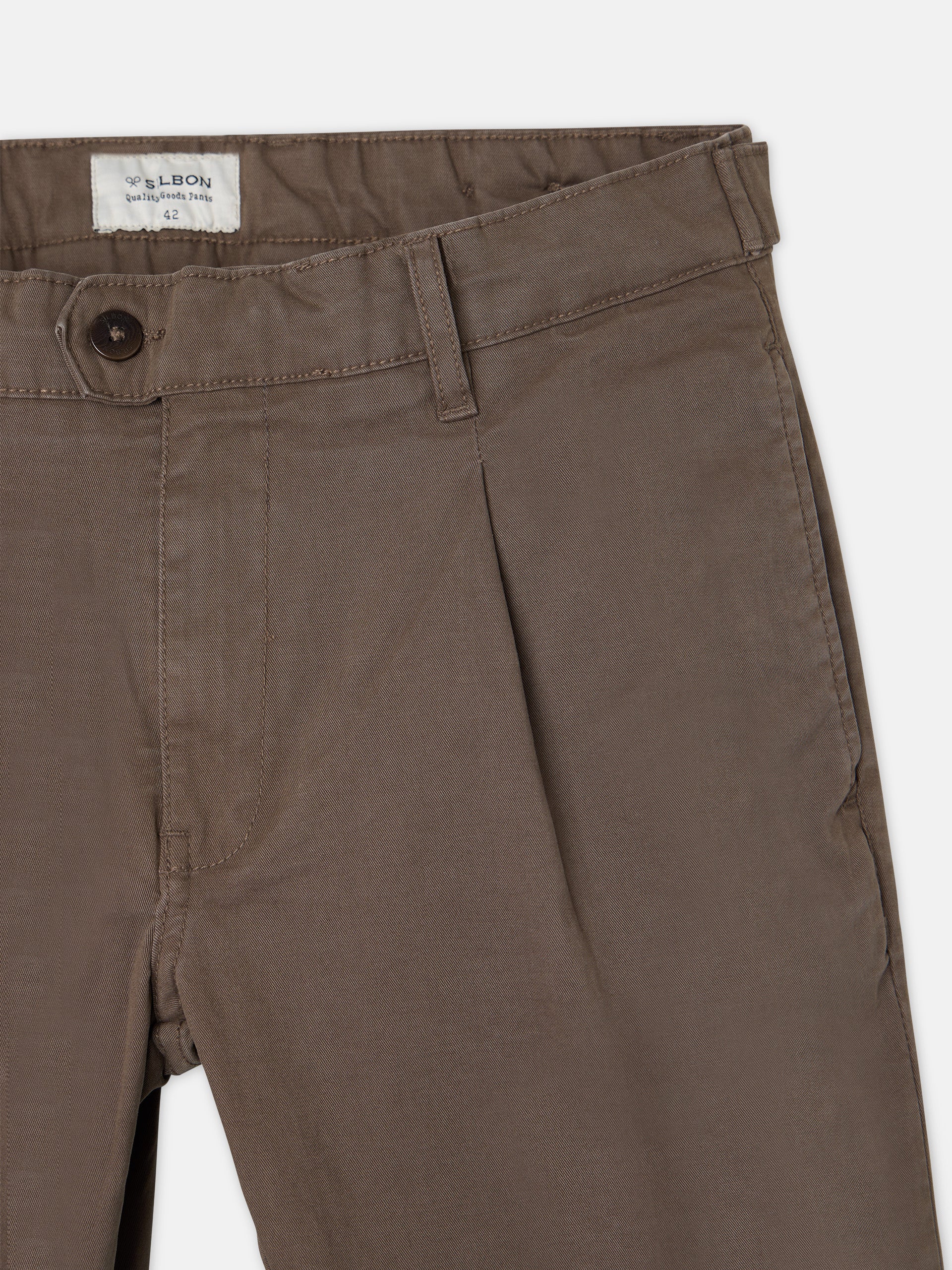 Brown pleated chino sport pants