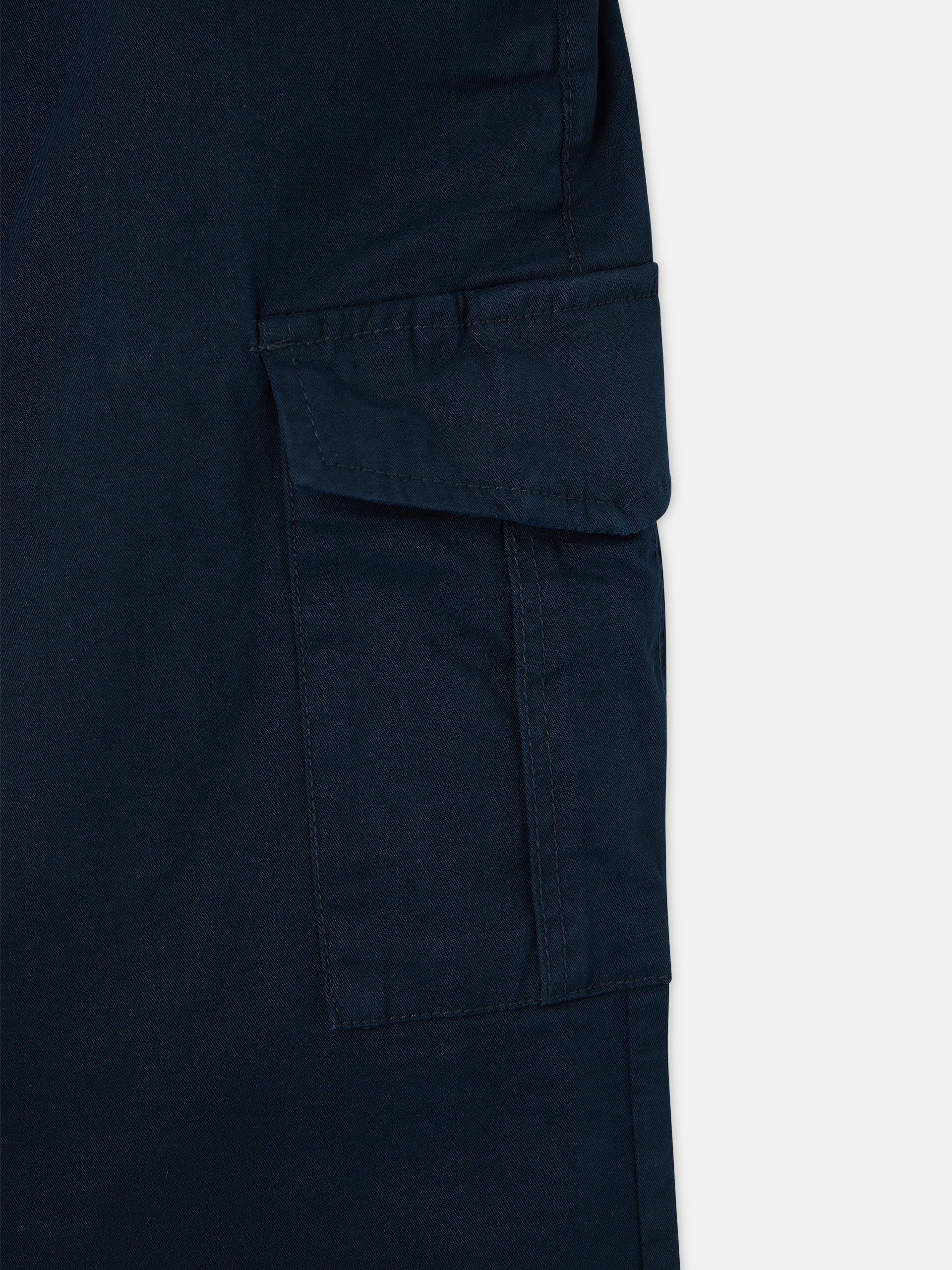 Pantalon sport jogger cargo azul marino