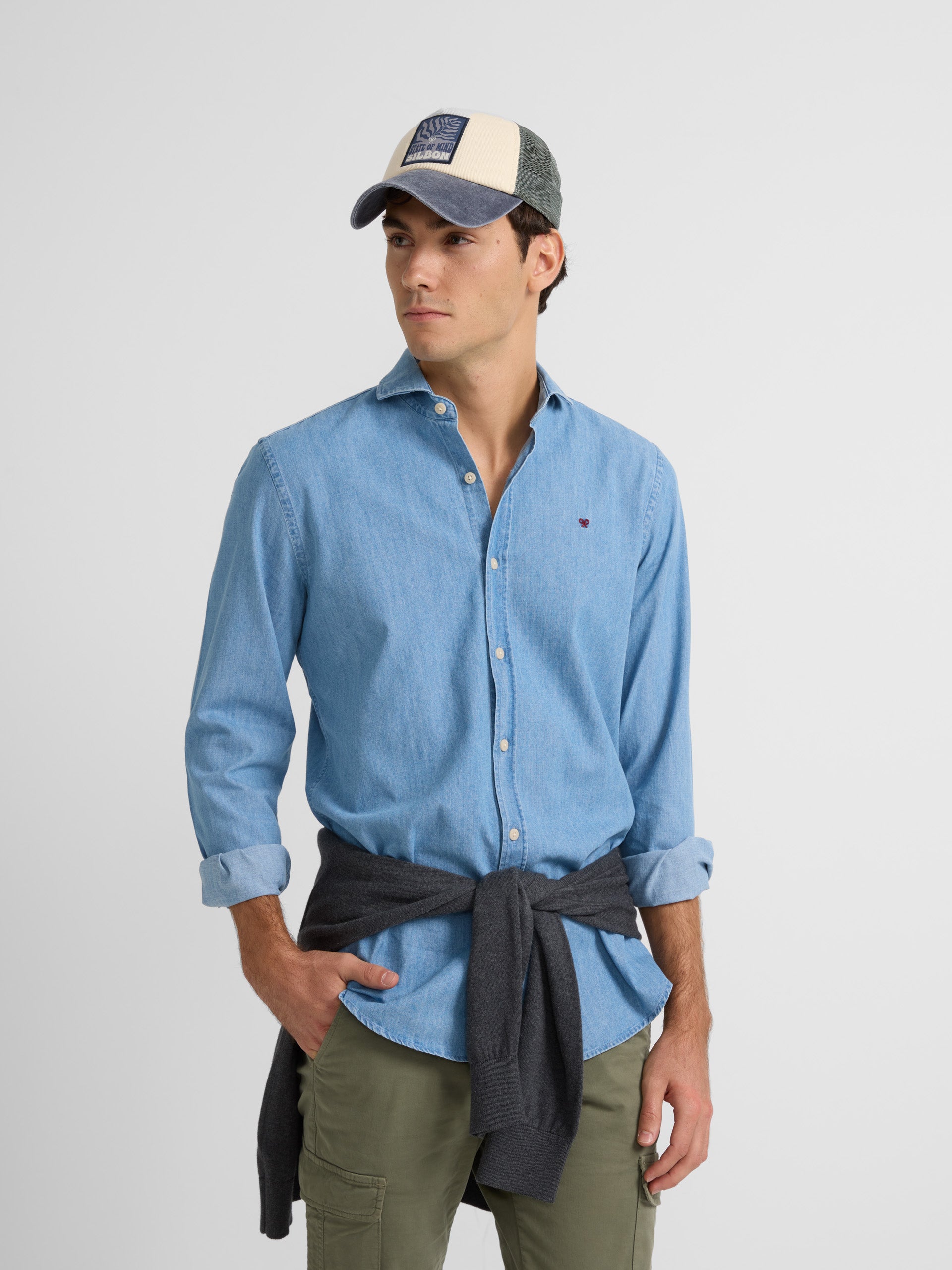 Chemise de sport en jean chaud bleu moyen