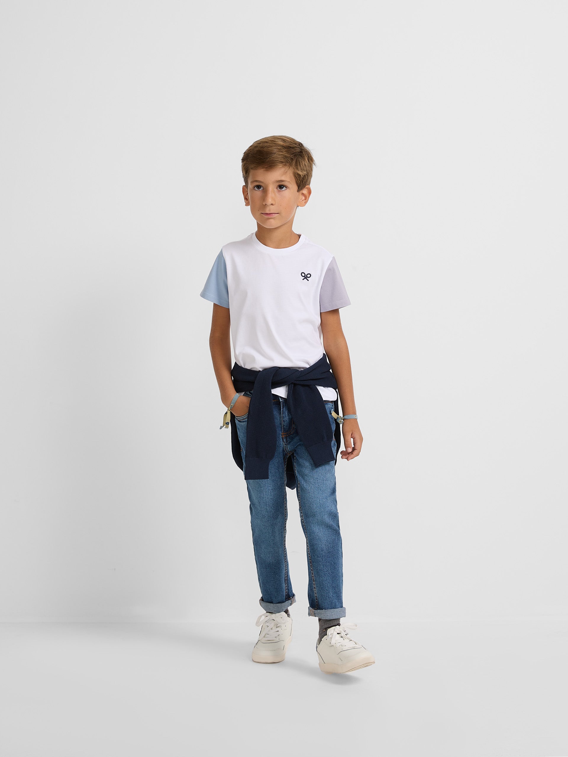 Kids T-shirt with colorful white sleeves