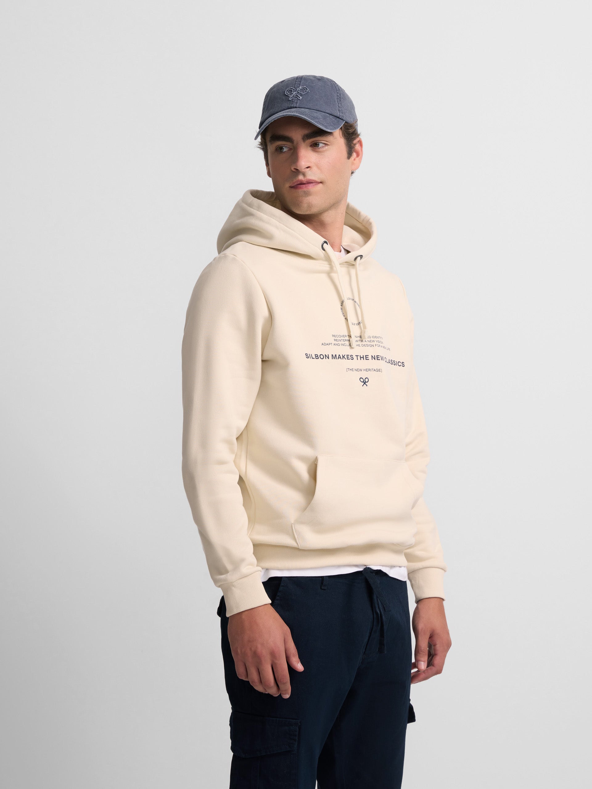 Sudadera hoodie new classics crema