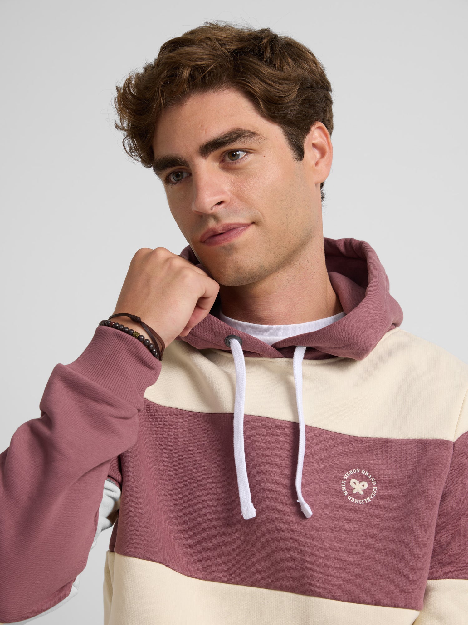 Hooded sweatshirt with wide burgundy stripes