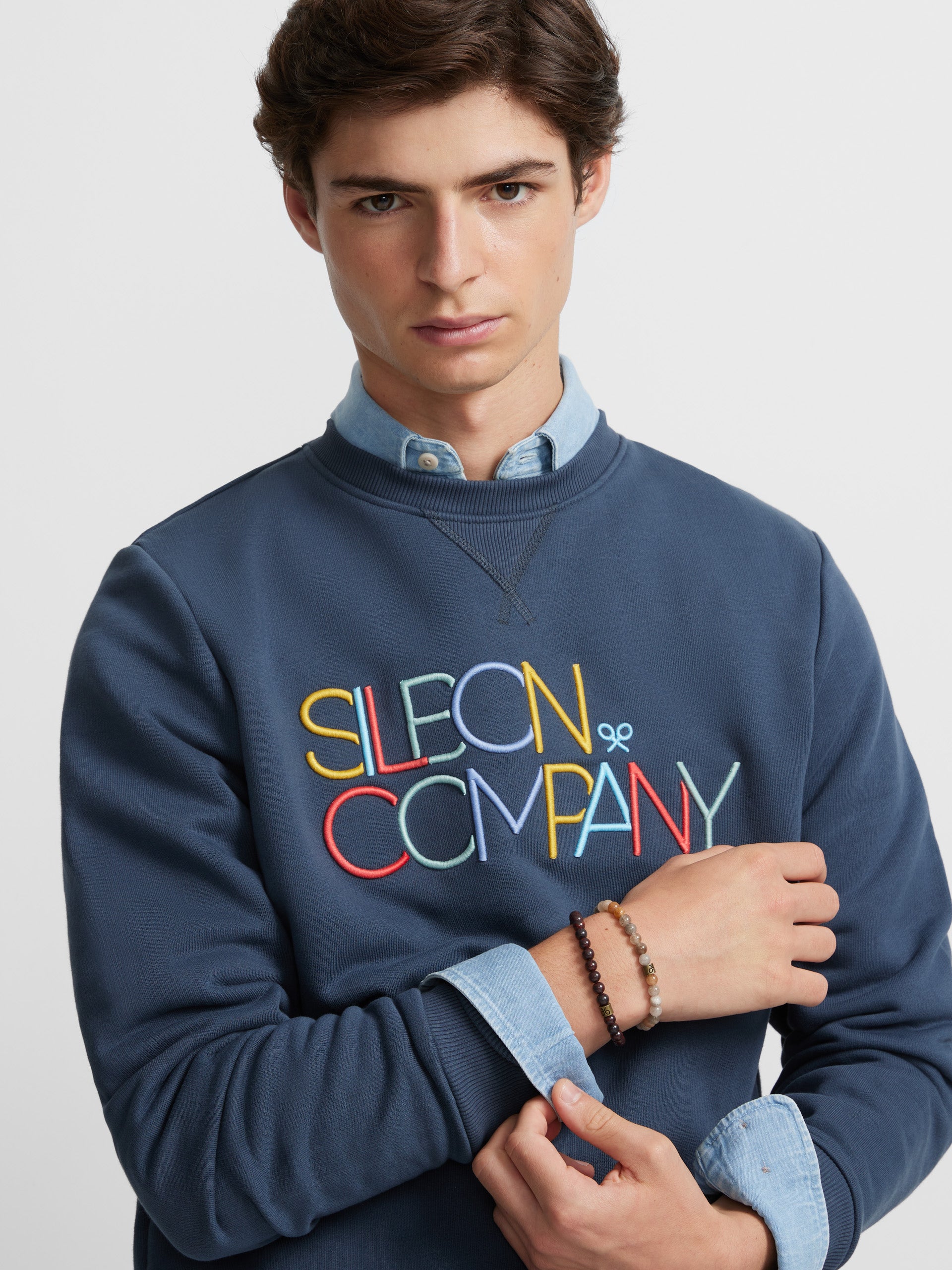 Sweat bleu marine de la société Silbon