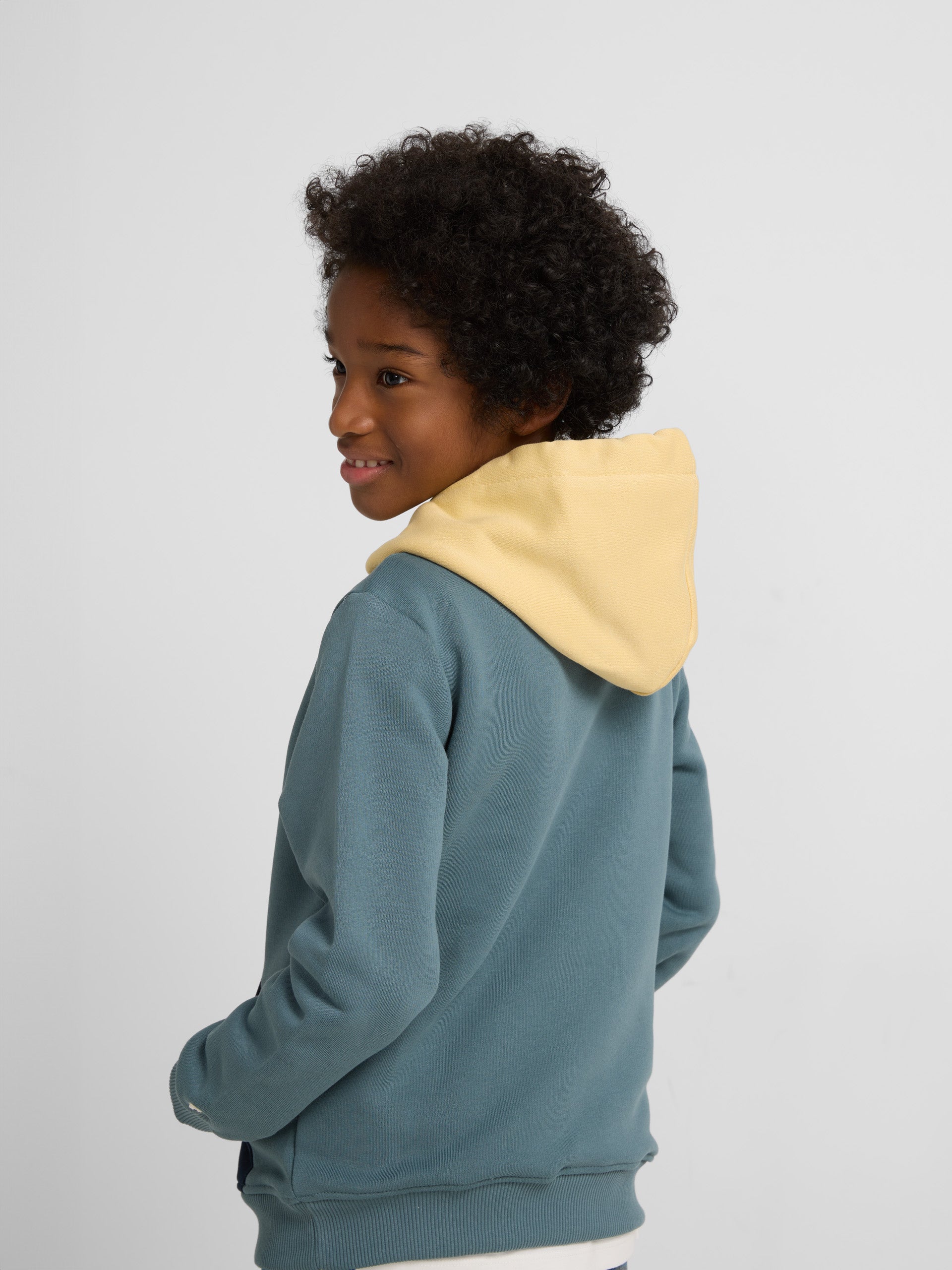 Kids hooded sweatshirt with green pocket