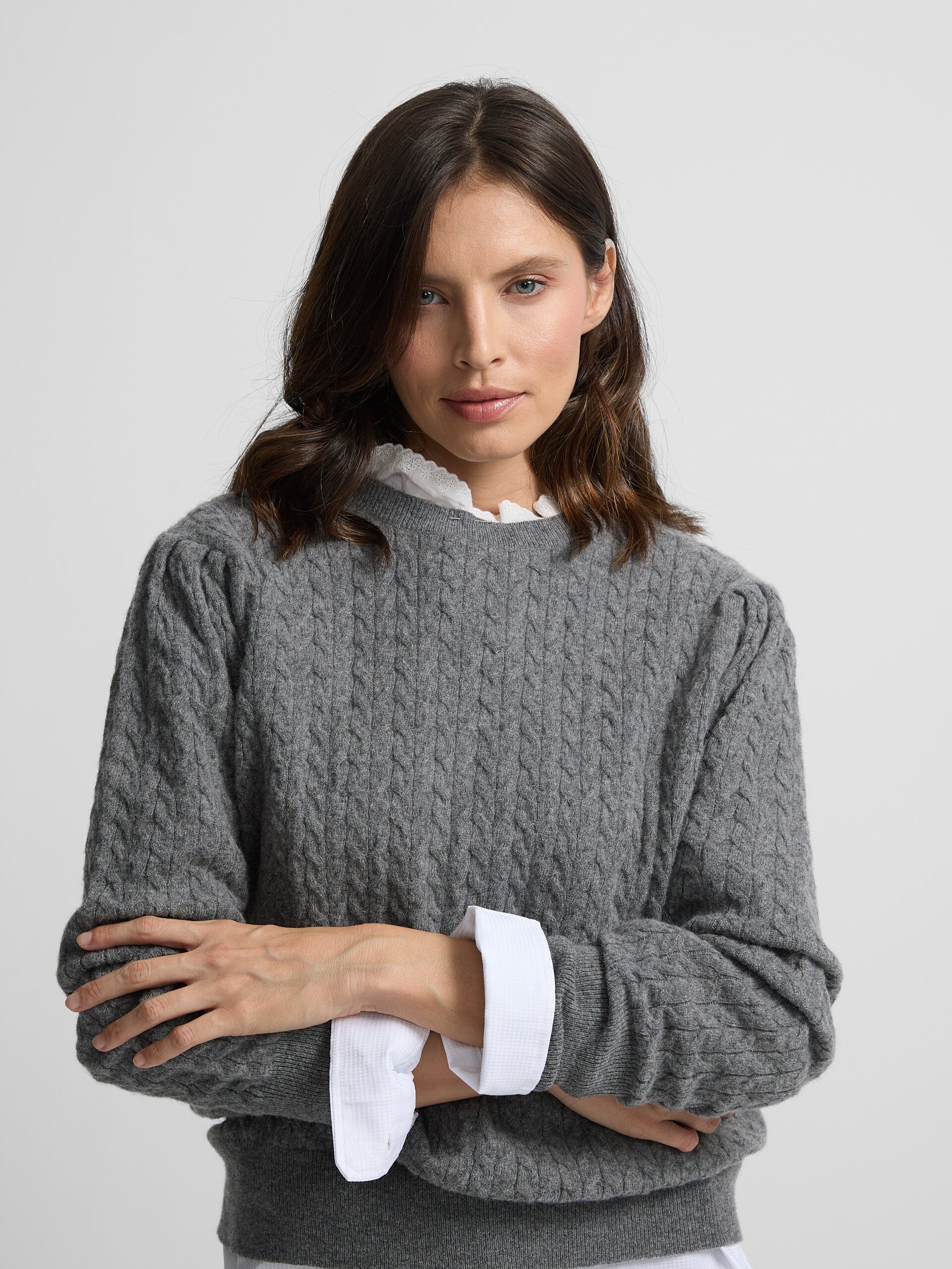 Grey poplin collar cable knit sweater