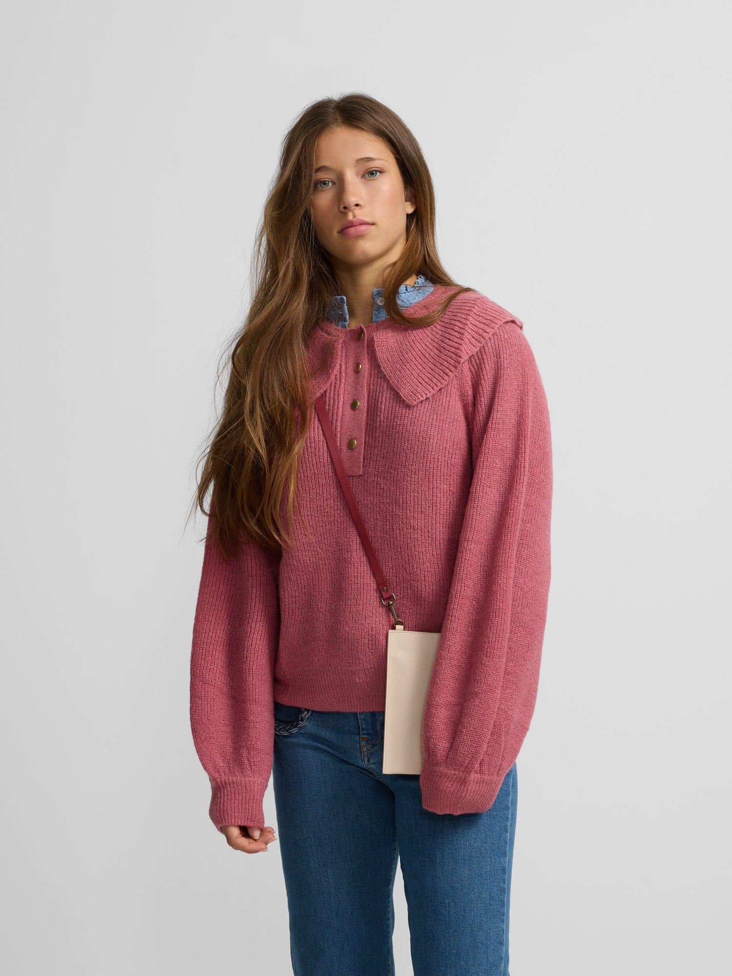 Pink ruffle collar knitted sweater