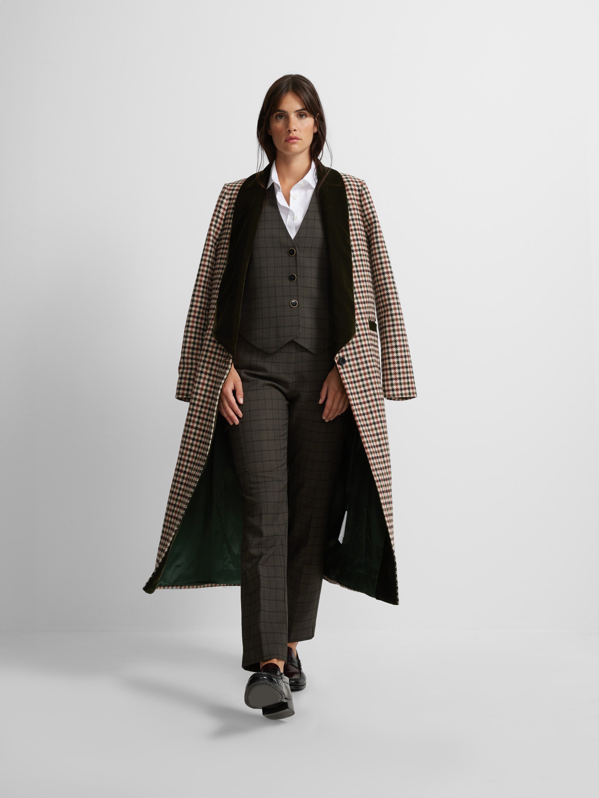 Manteau long à revers en velours vert