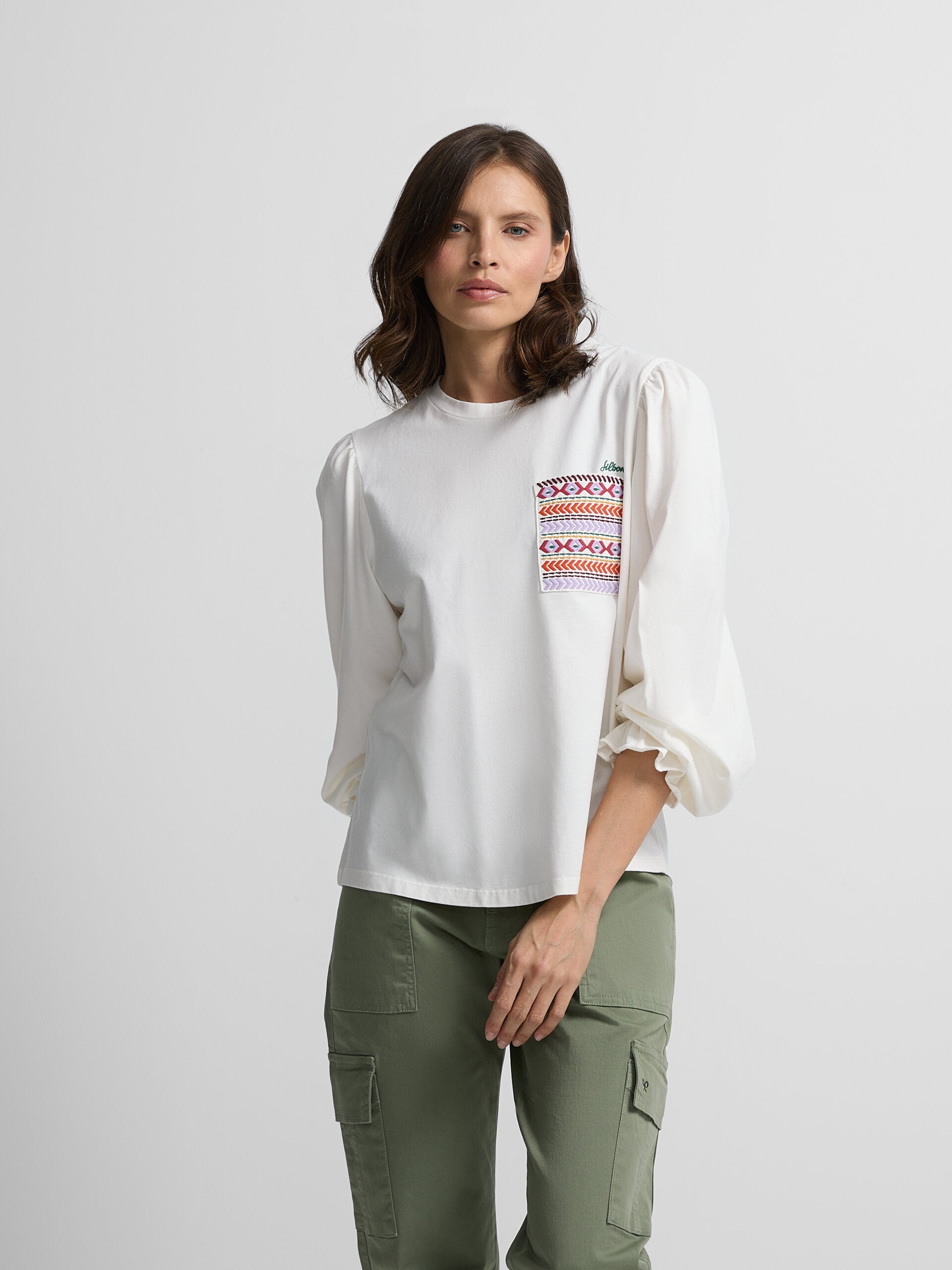 T-shirt femme blanc à poche ethnique