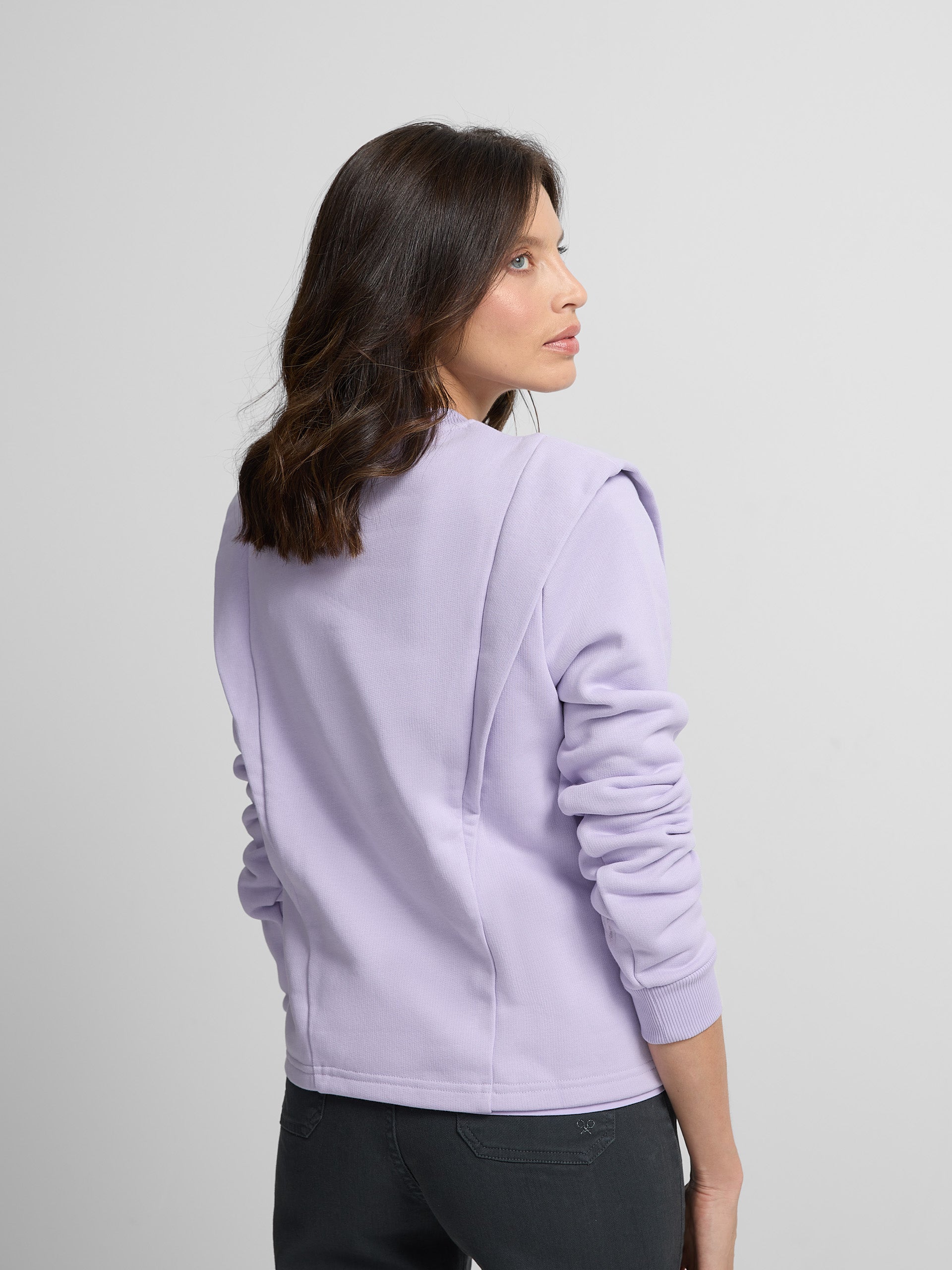 Woman sweatshirt with purple shoulder pads