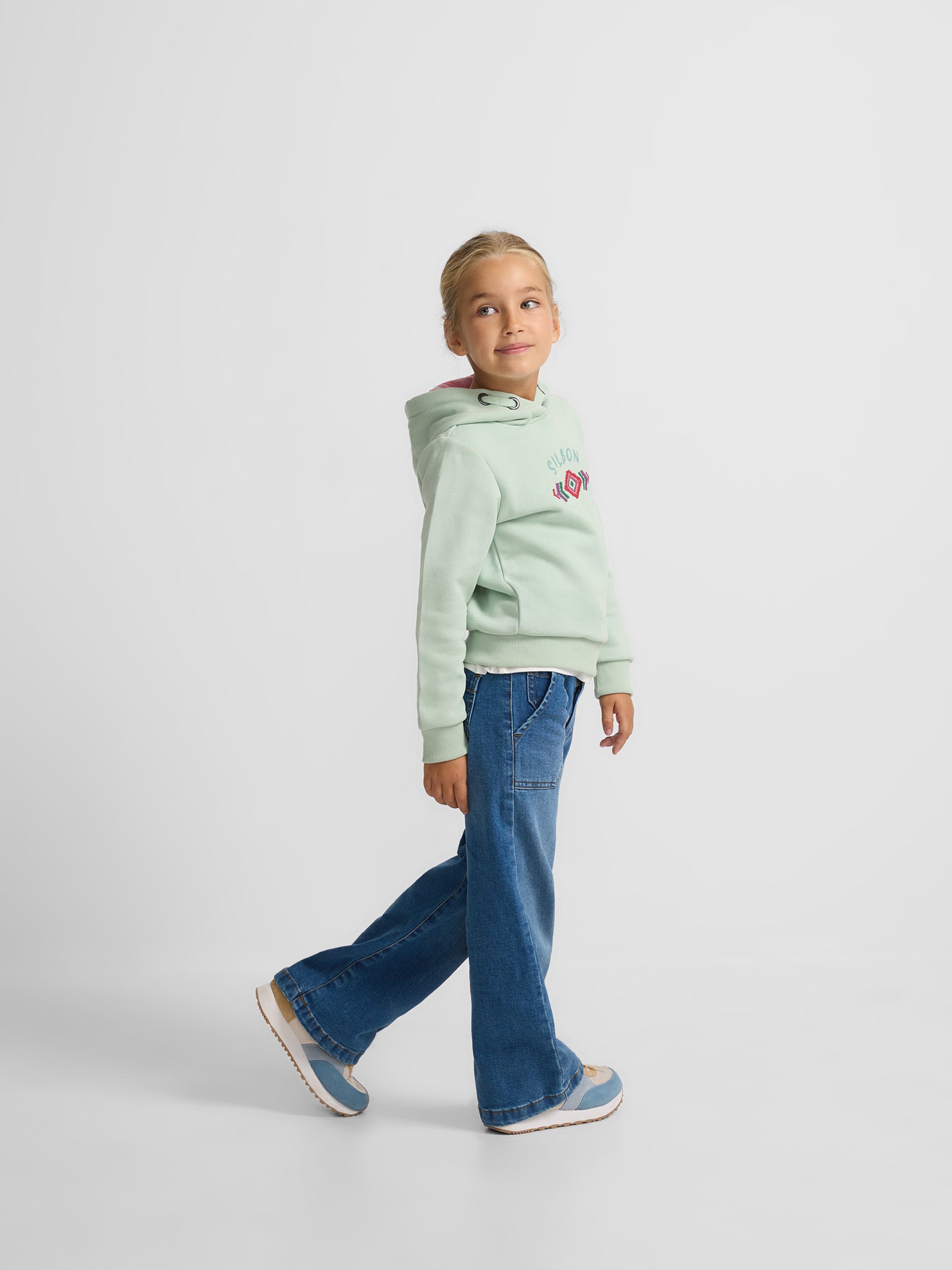 Girl silbon ikat green sweatshirt