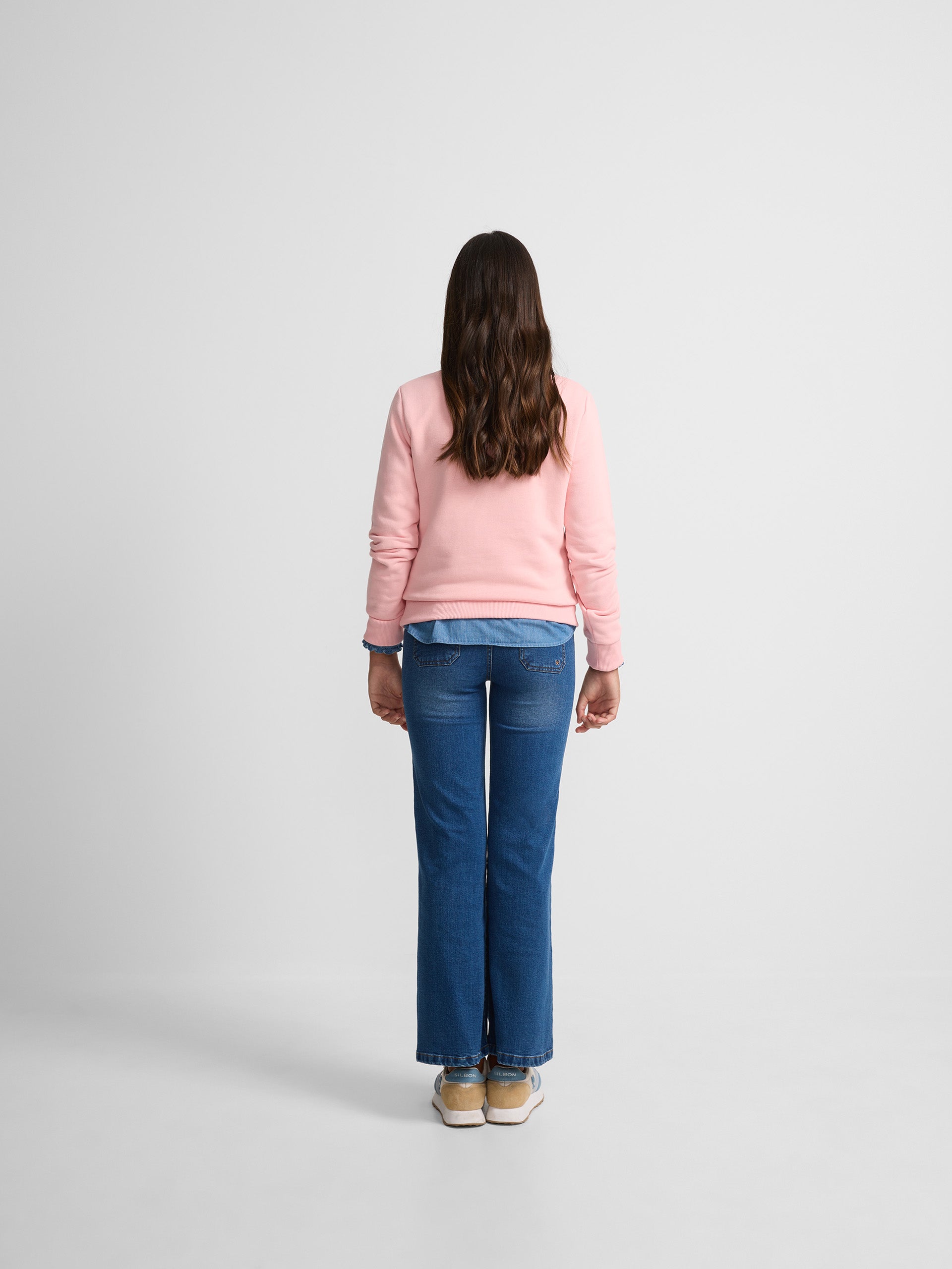 Girl's sweatshirt with pink whistle letters