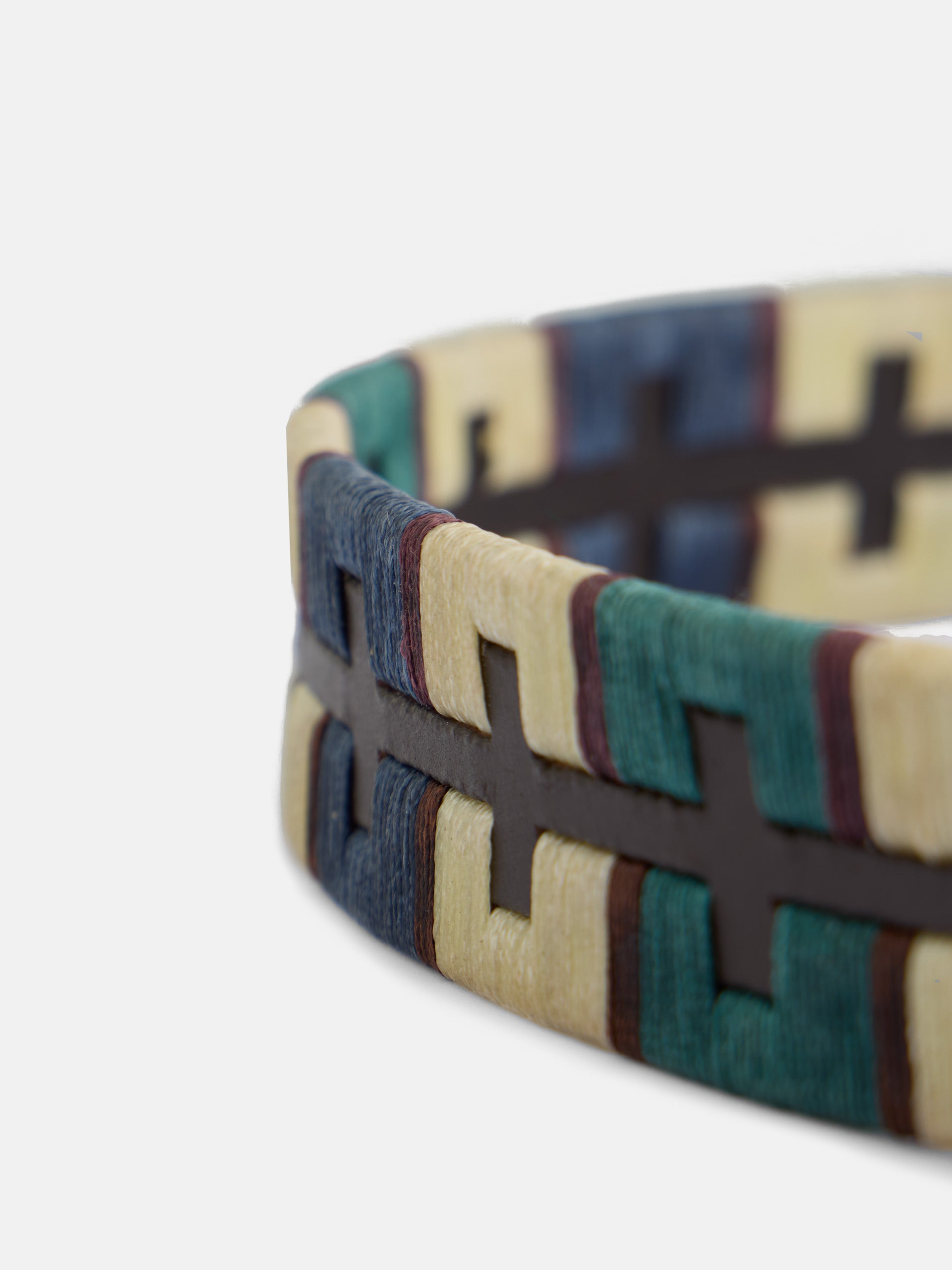 Argentine leather belt with symmetrical embroidery