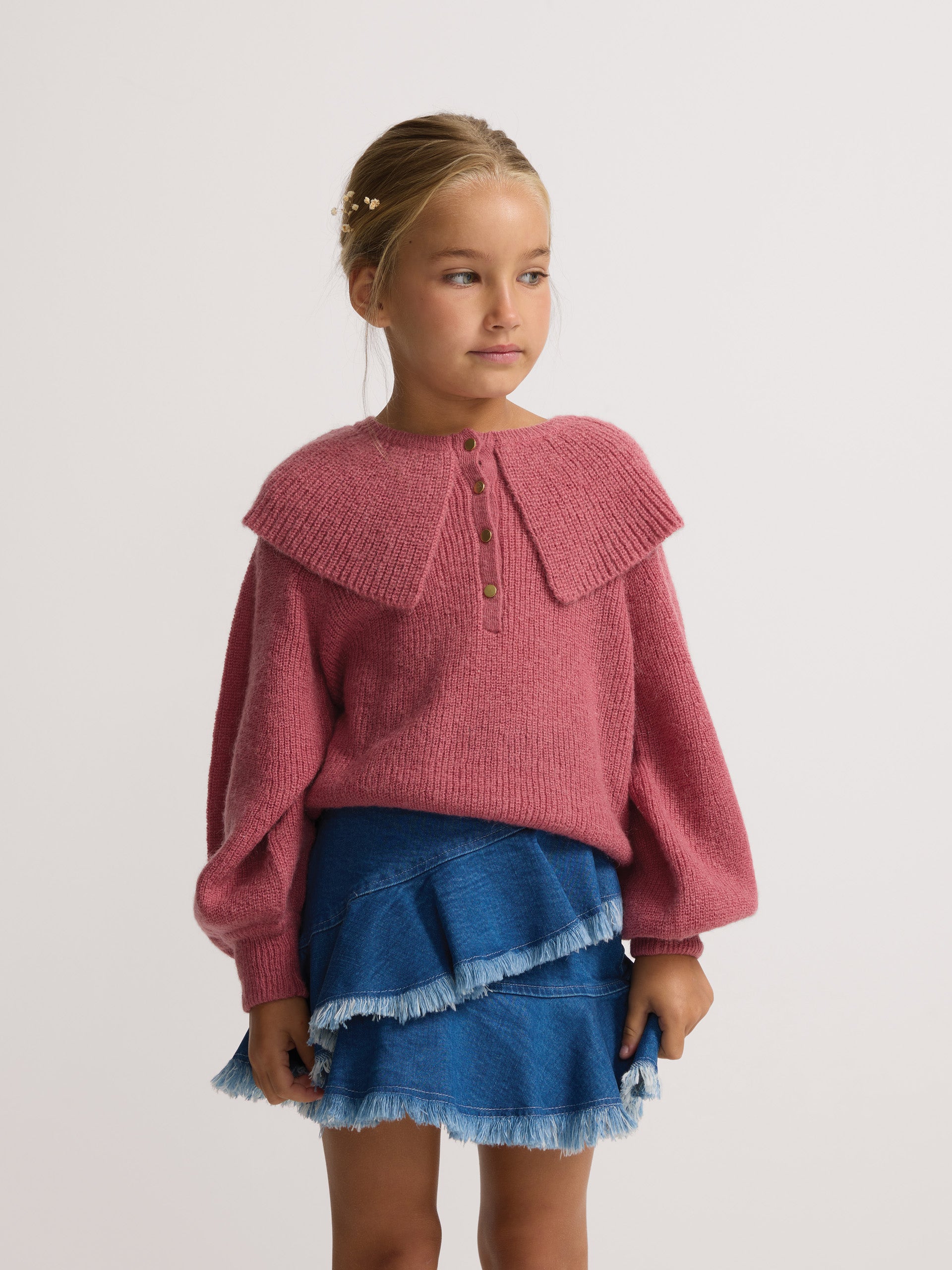 Girl's skirt with blue denim ruffles