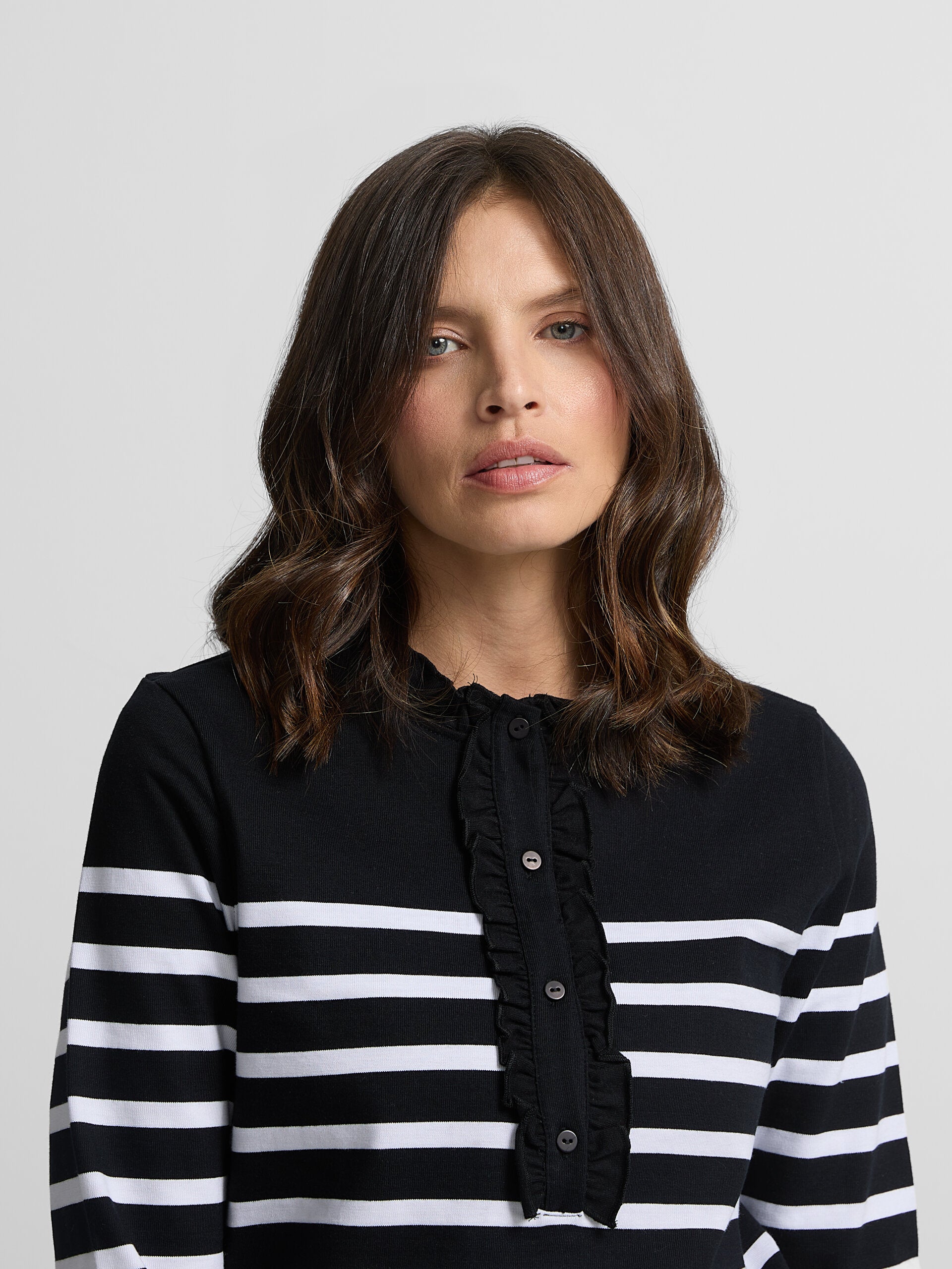 Woman's t-shirt with ecru and black stripes