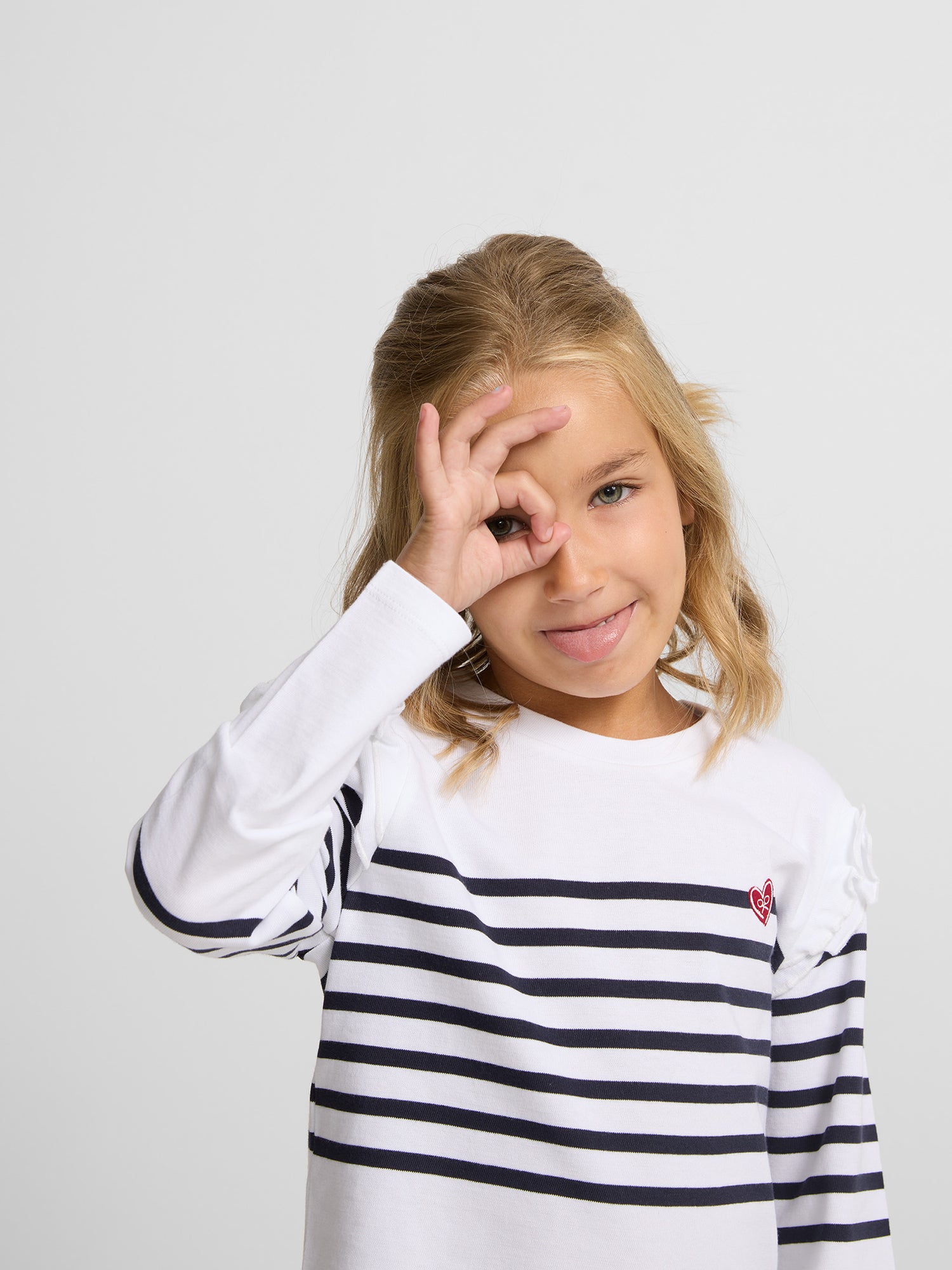 Girl's long-sleeved t-shirt with ecru and black stripes