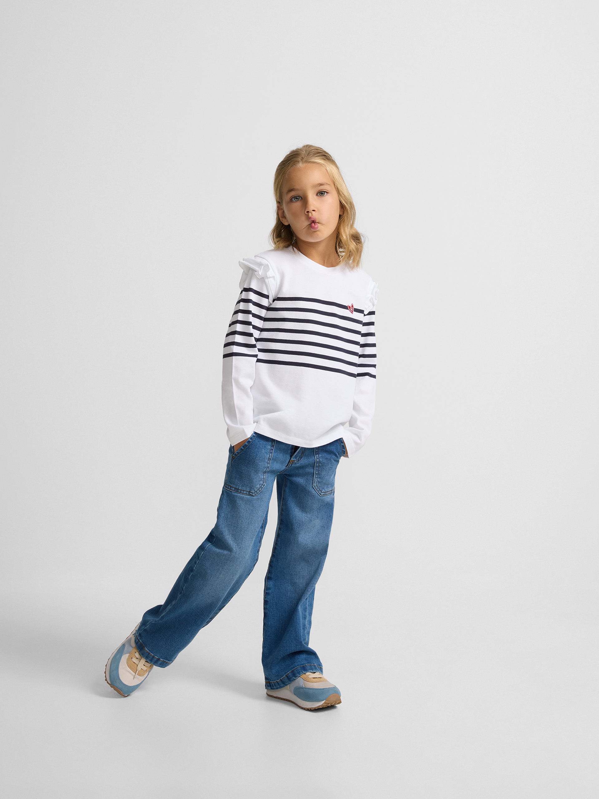 Girl's long-sleeved t-shirt with ecru and black stripes