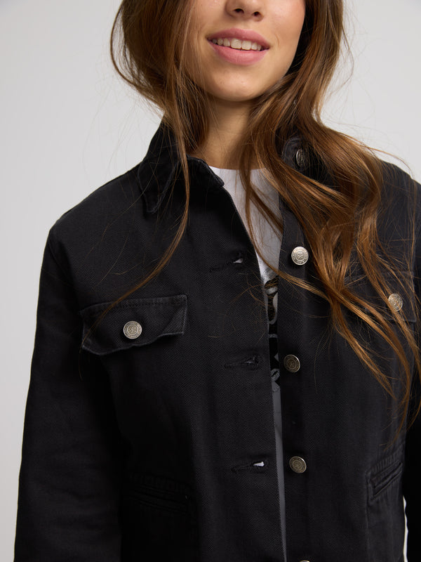 Veste en jean boutonnée noire