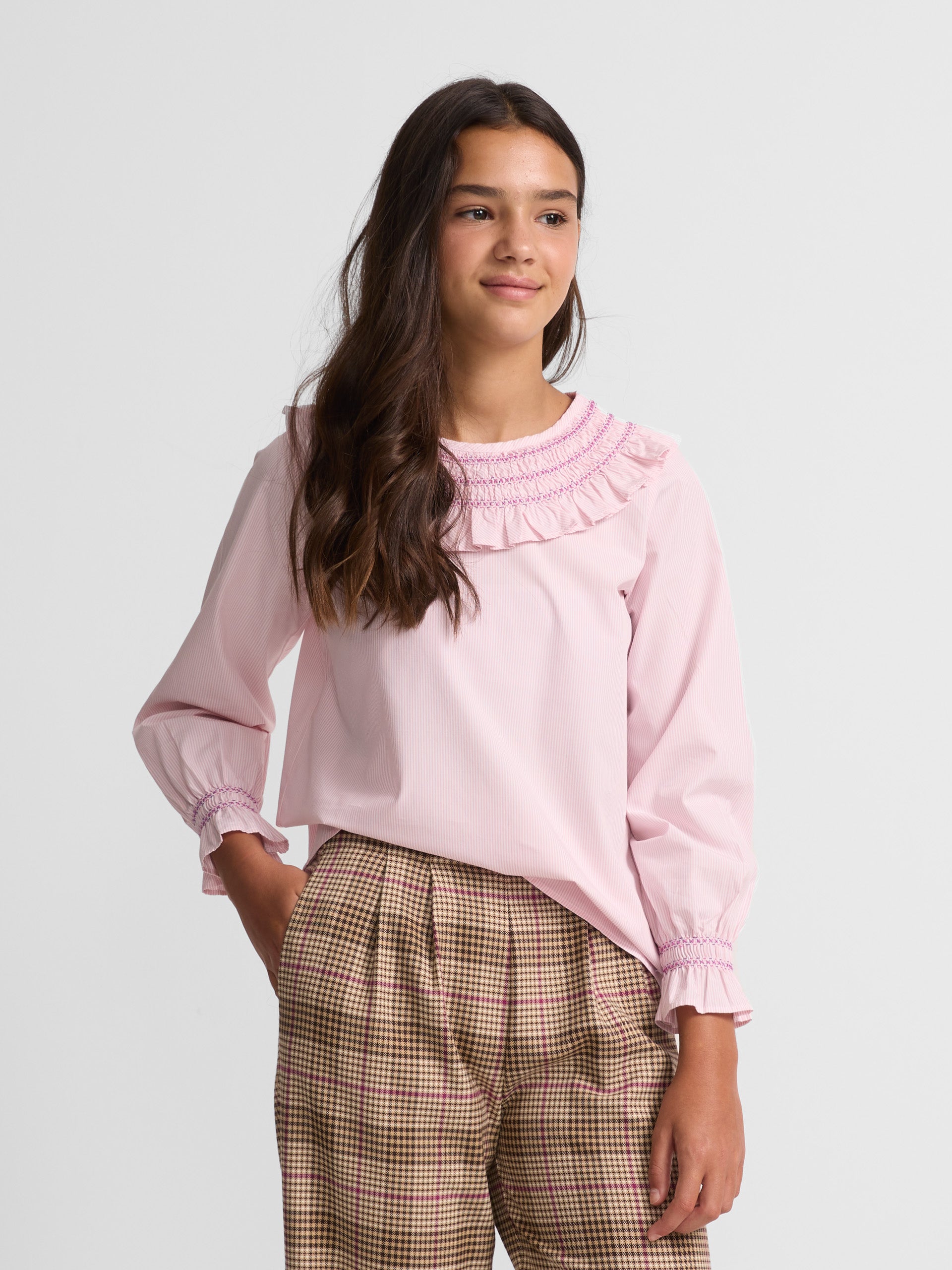 Girl blouse with gathered flounces