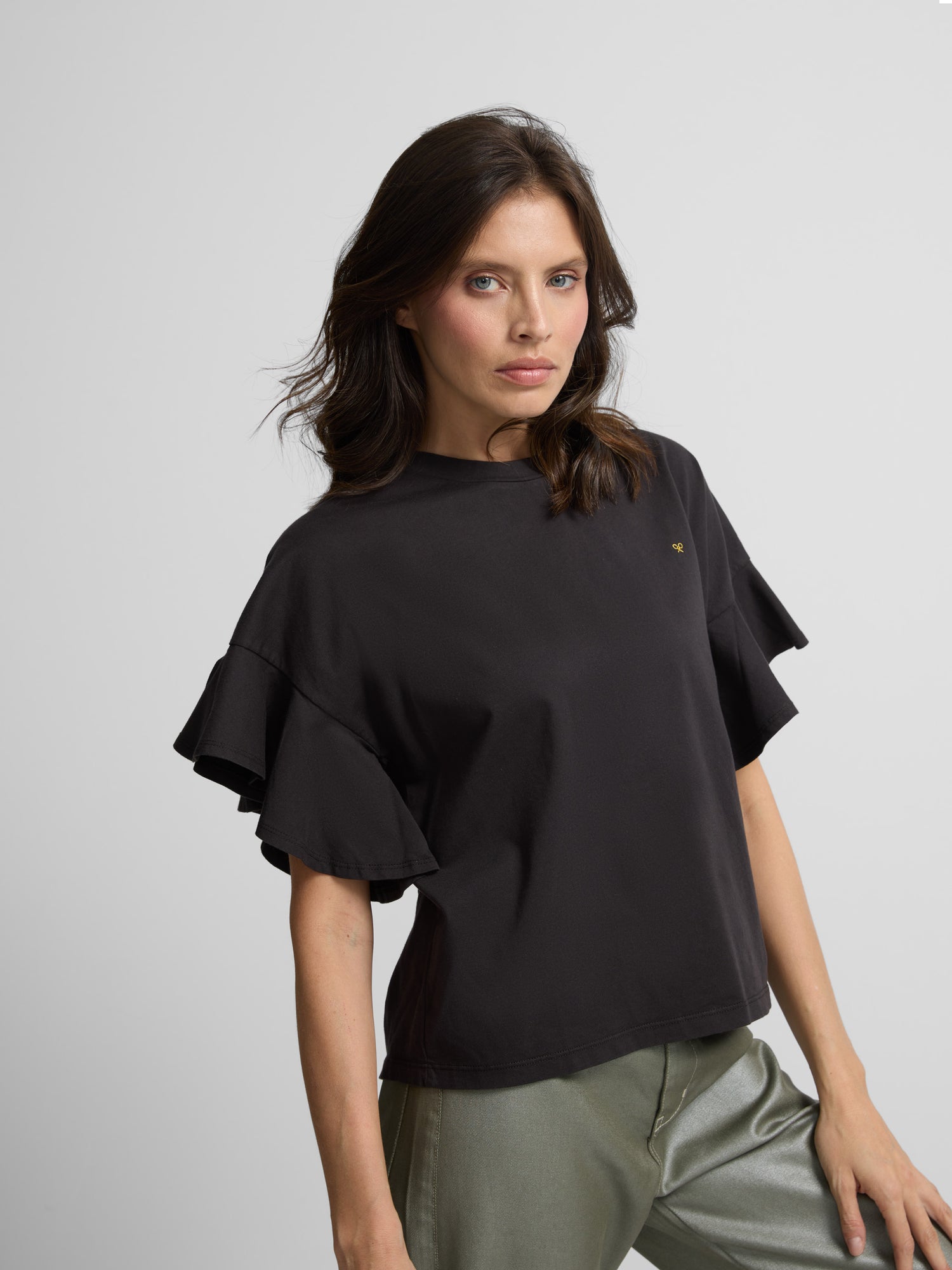 Women's black ruffled whistle T-shirt