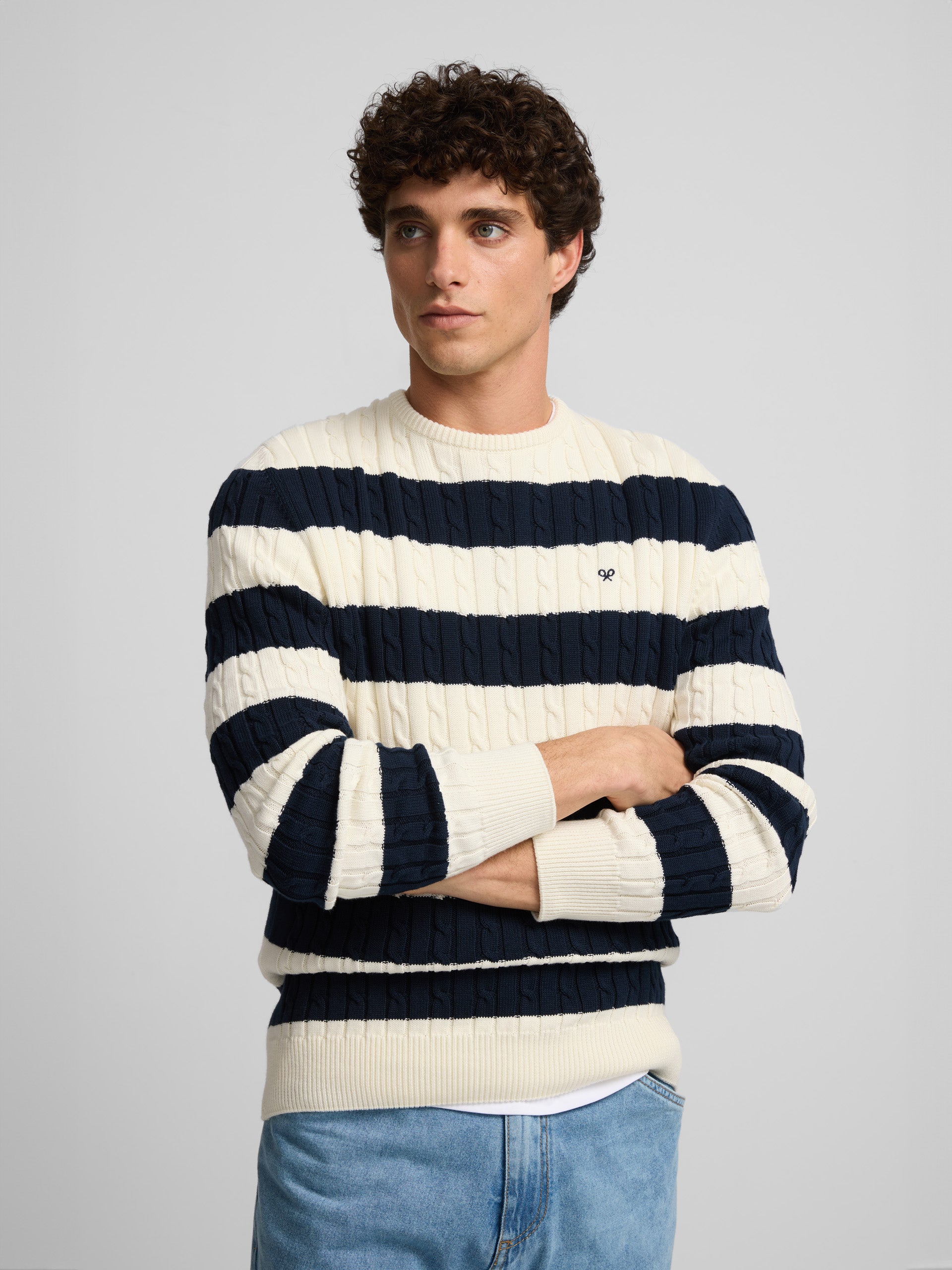 Nautical eights jersey with navy blue stripes