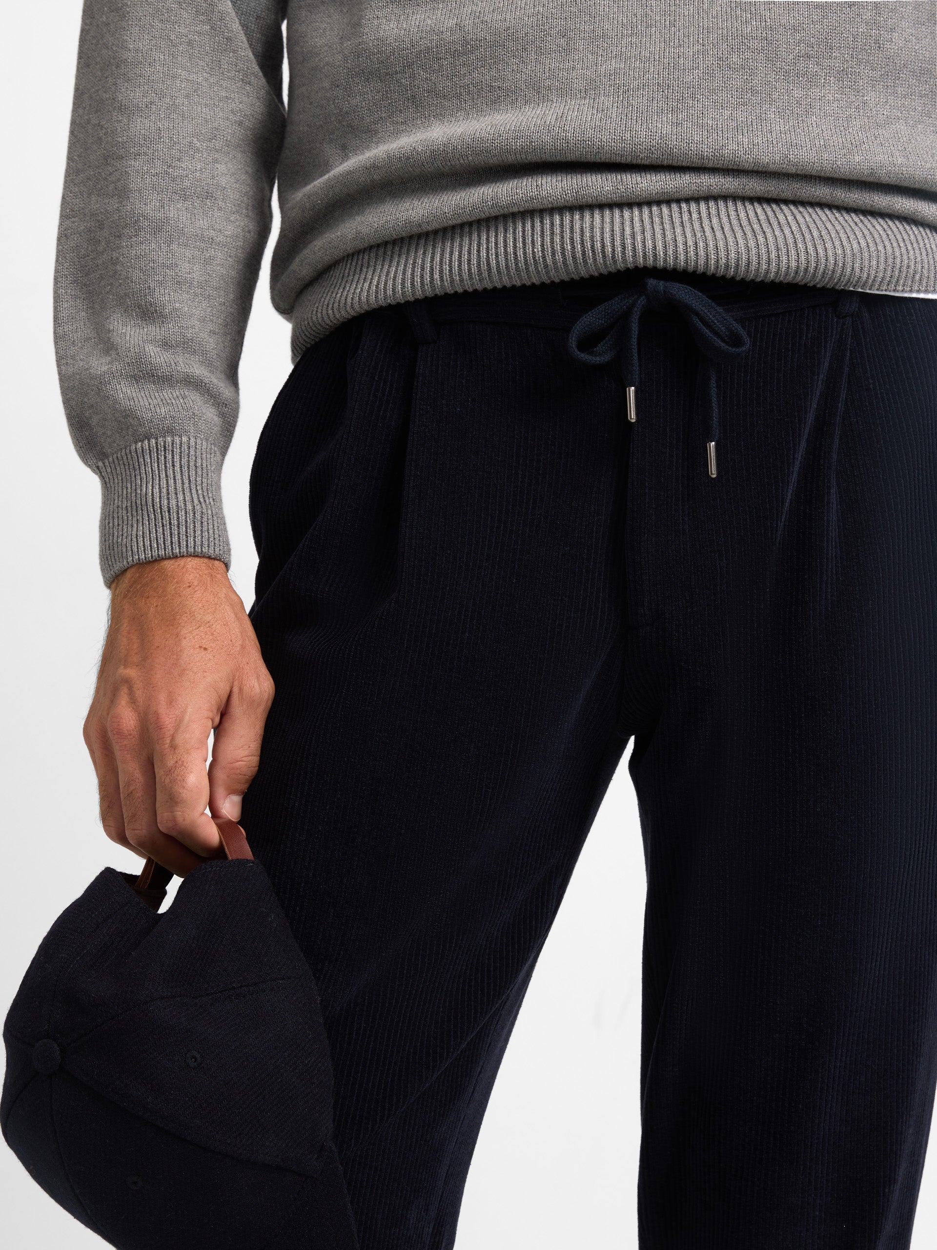 Pantalon jogger unique en velours côtelé bleu marine