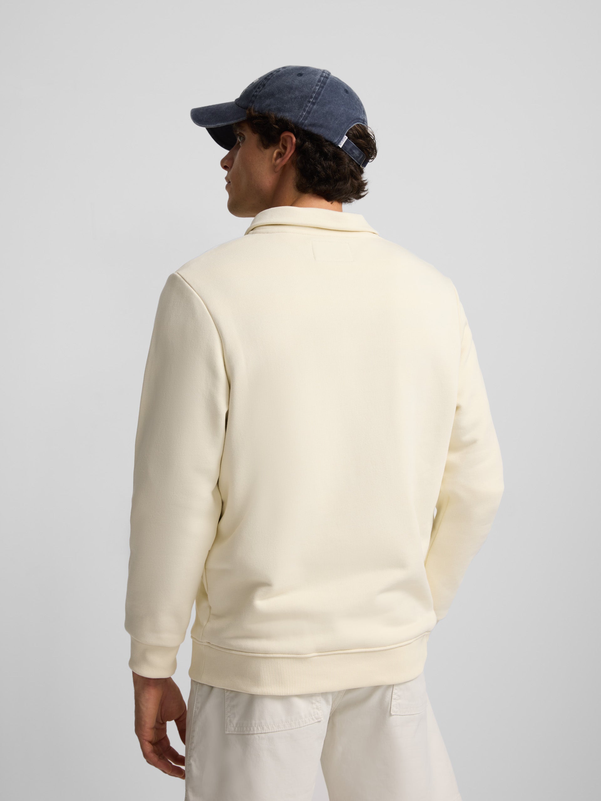 Sudadera lisa cuello polo beige