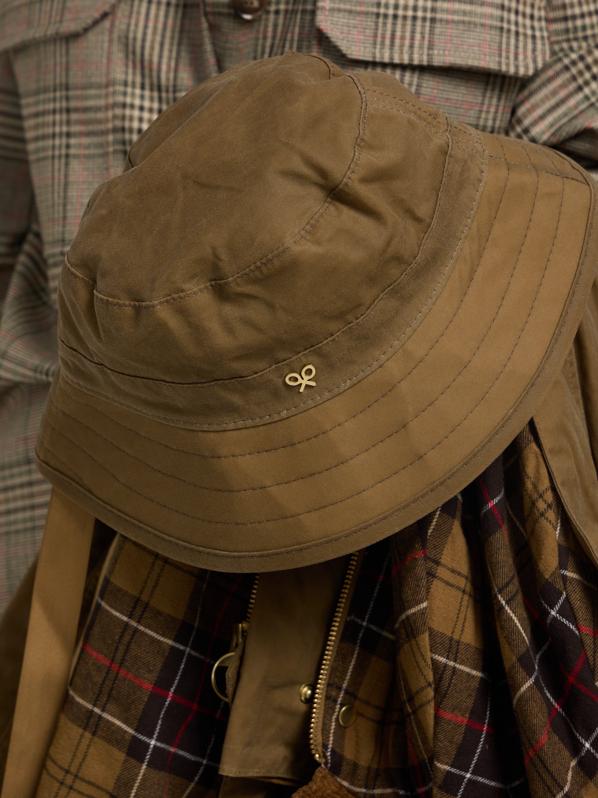 Bucket hat encerado camel