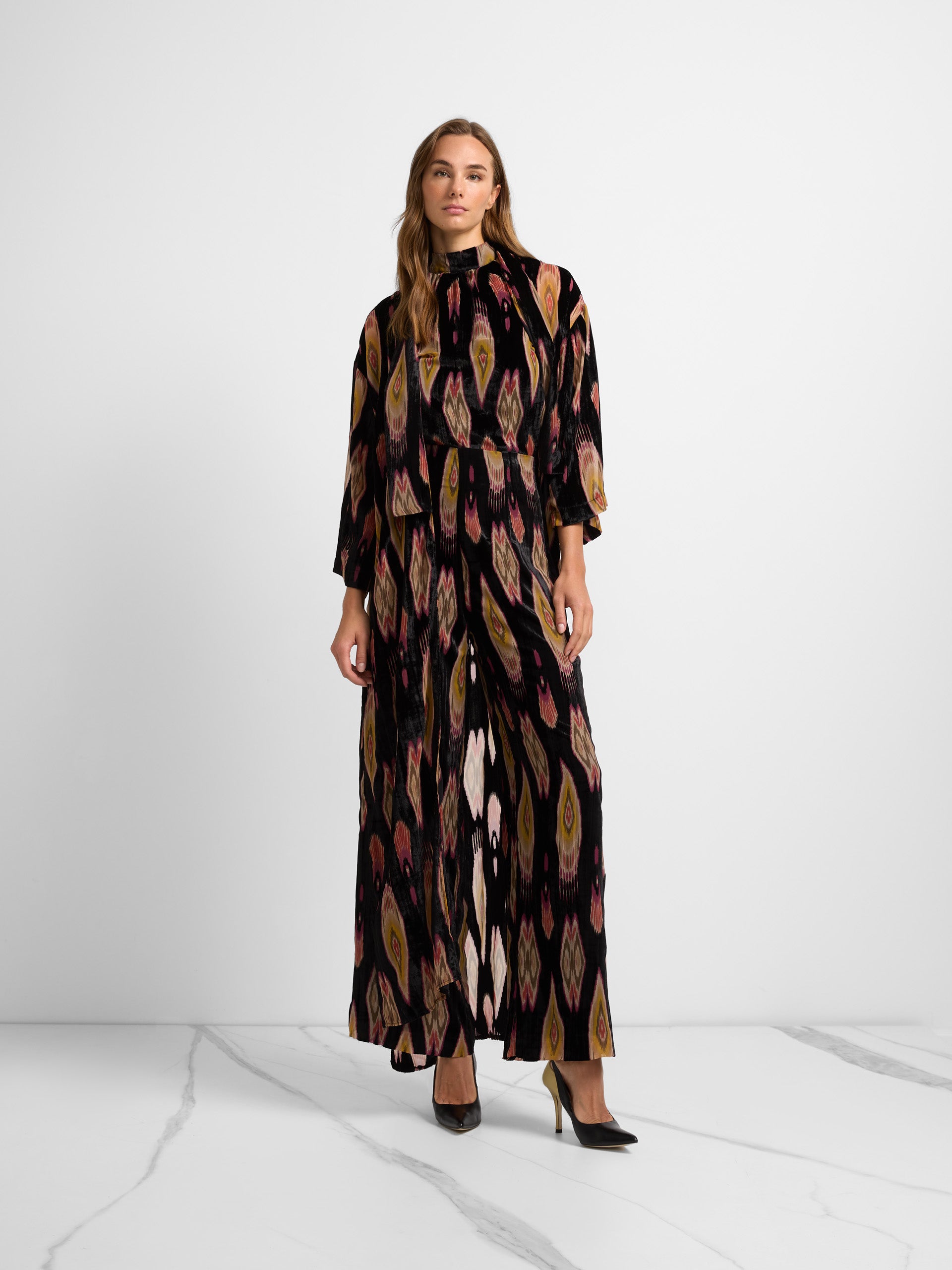 Kimono woman unique velvet print