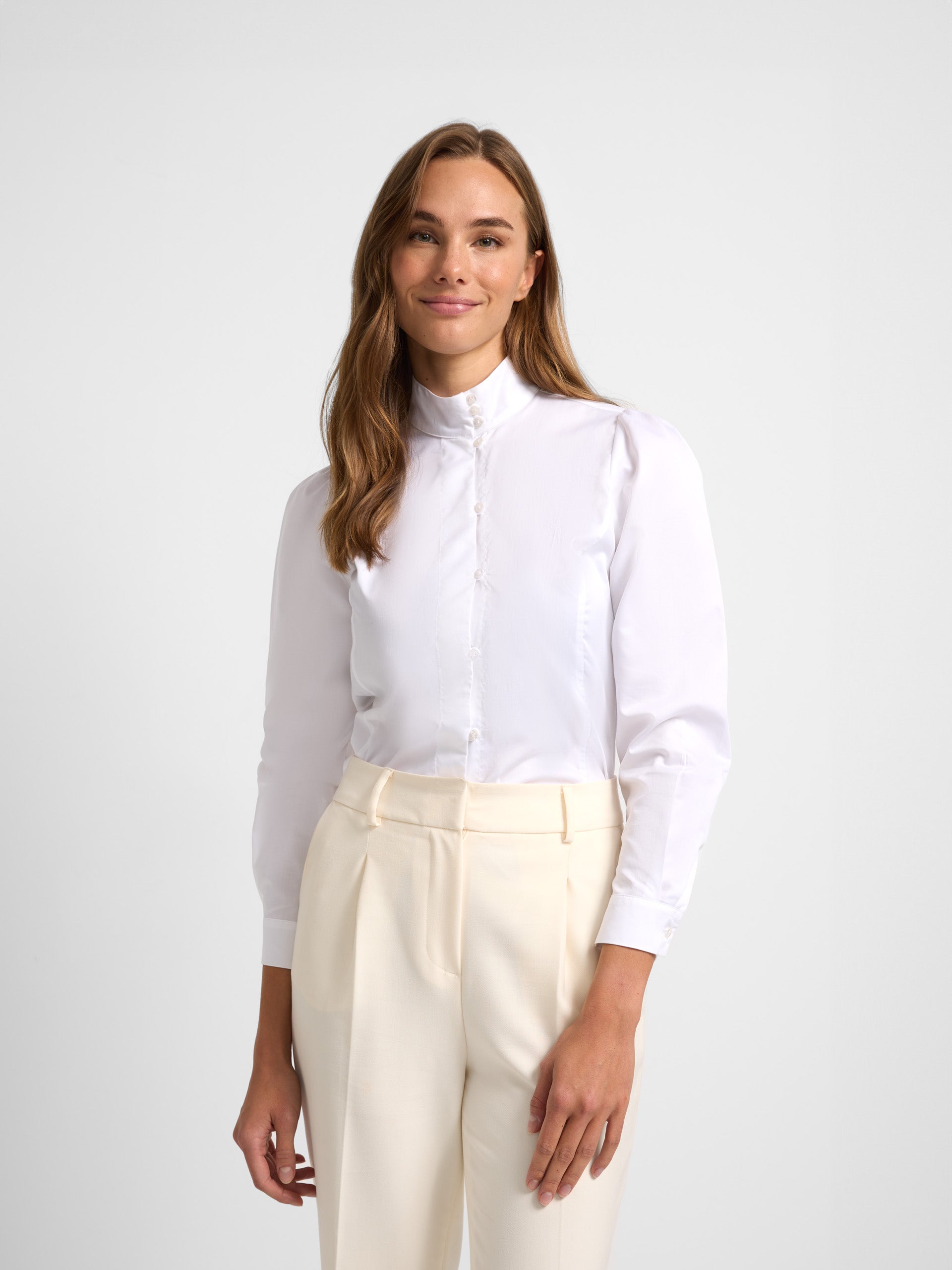 Chemise femme unique blanche col mao