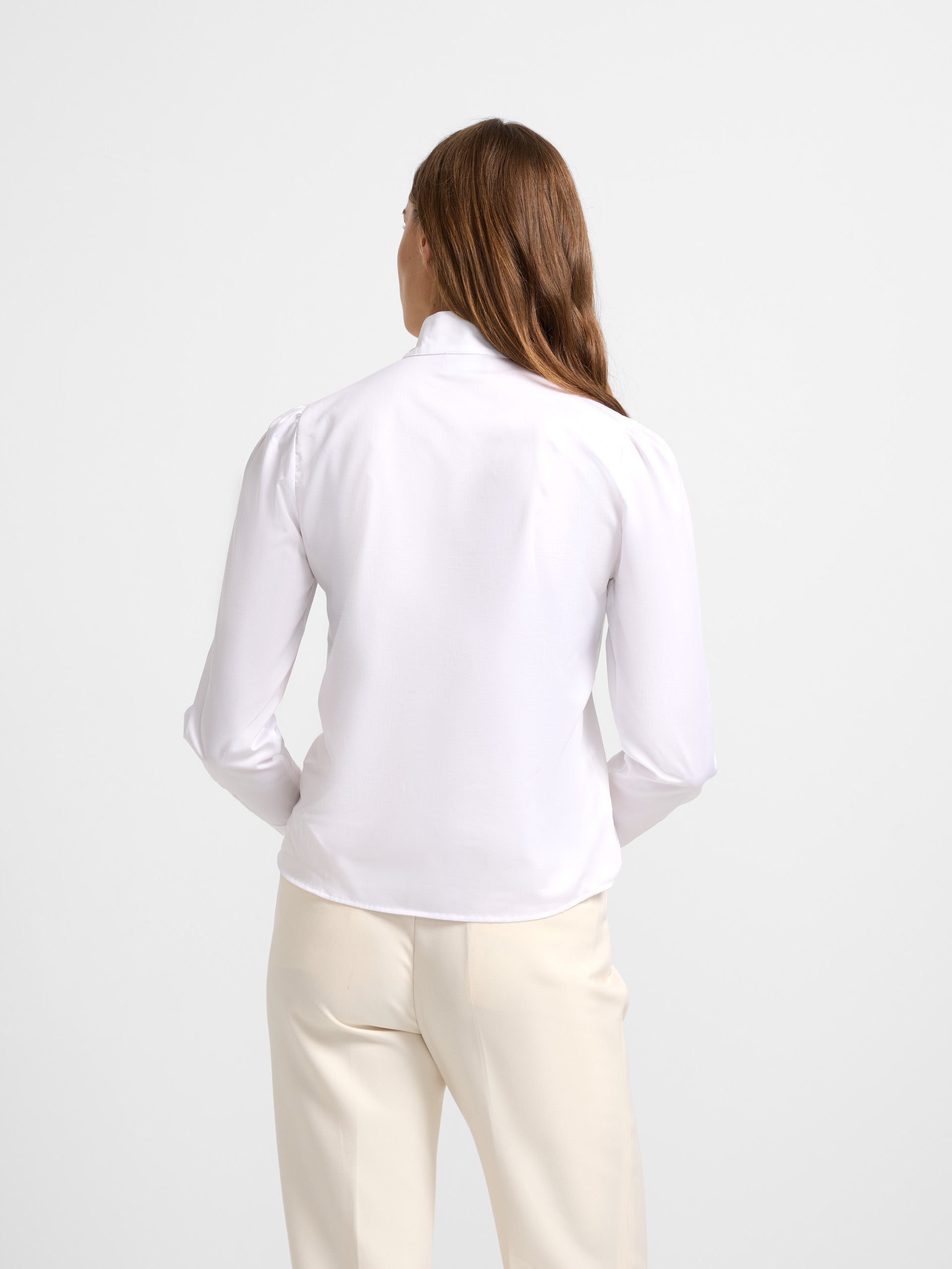 Camisa woman unique cuello mao blanca