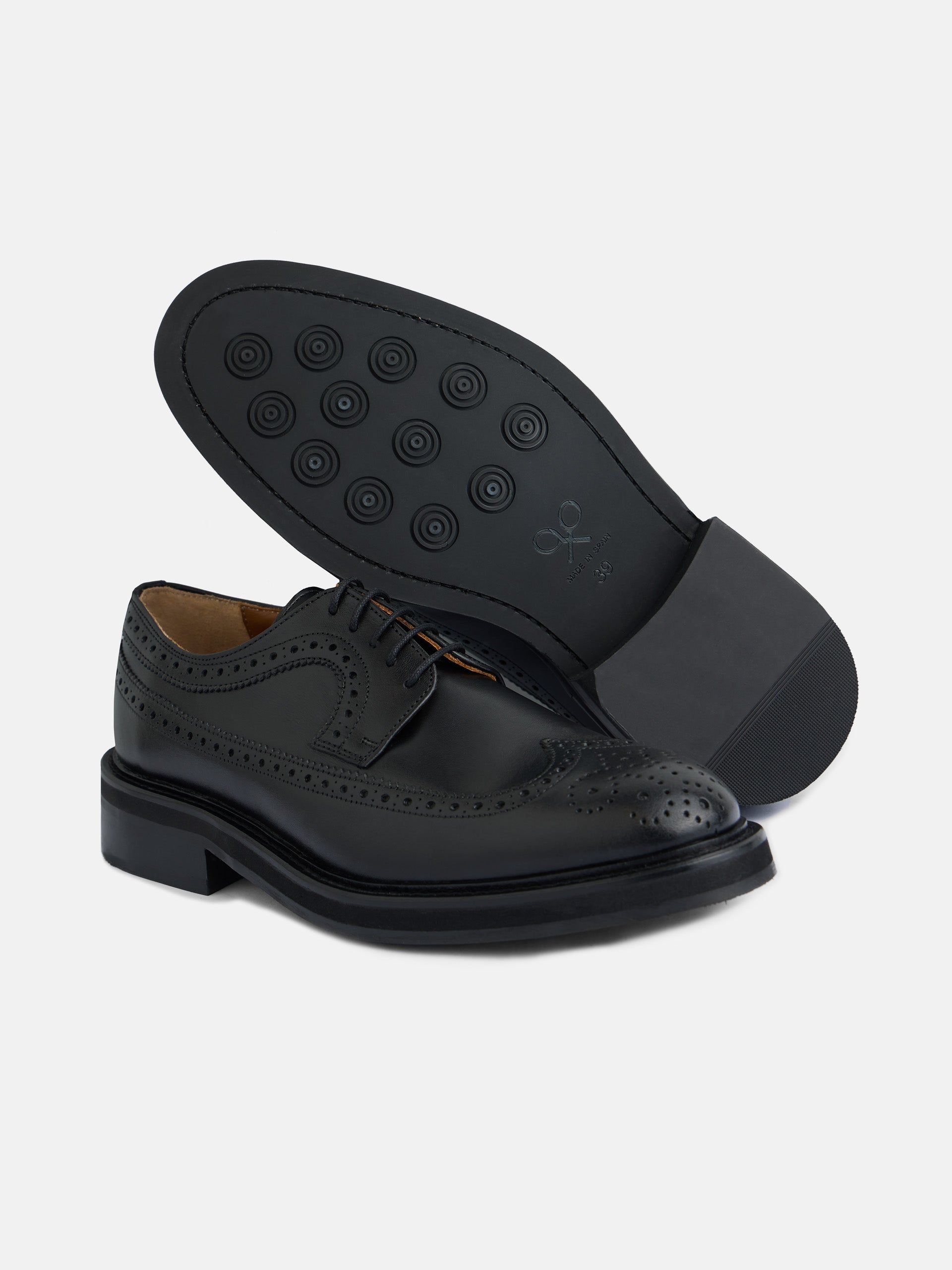 Zapato clasico piel perforado negro