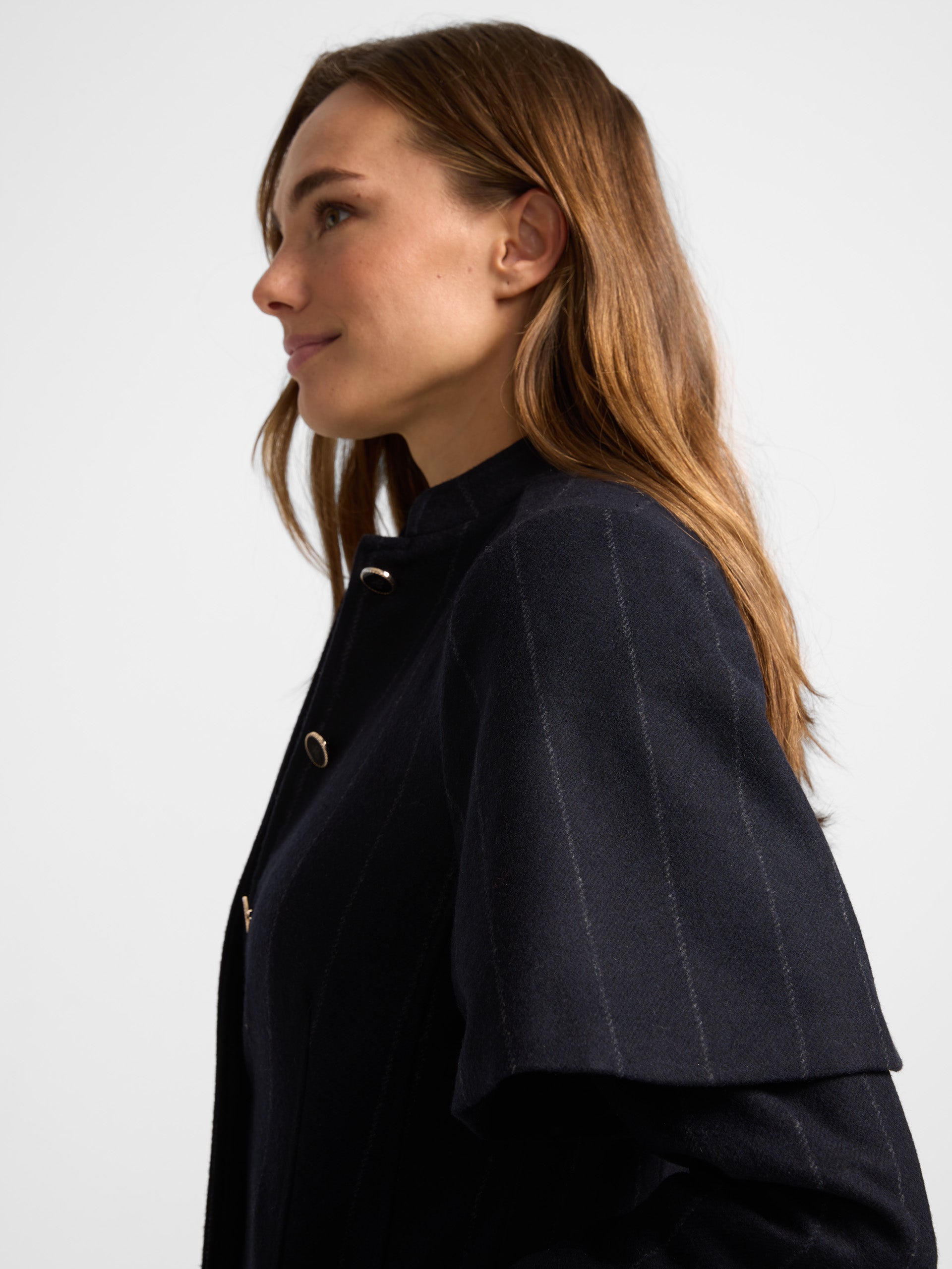 Manteau diplomatique bleu marine unique pour femme