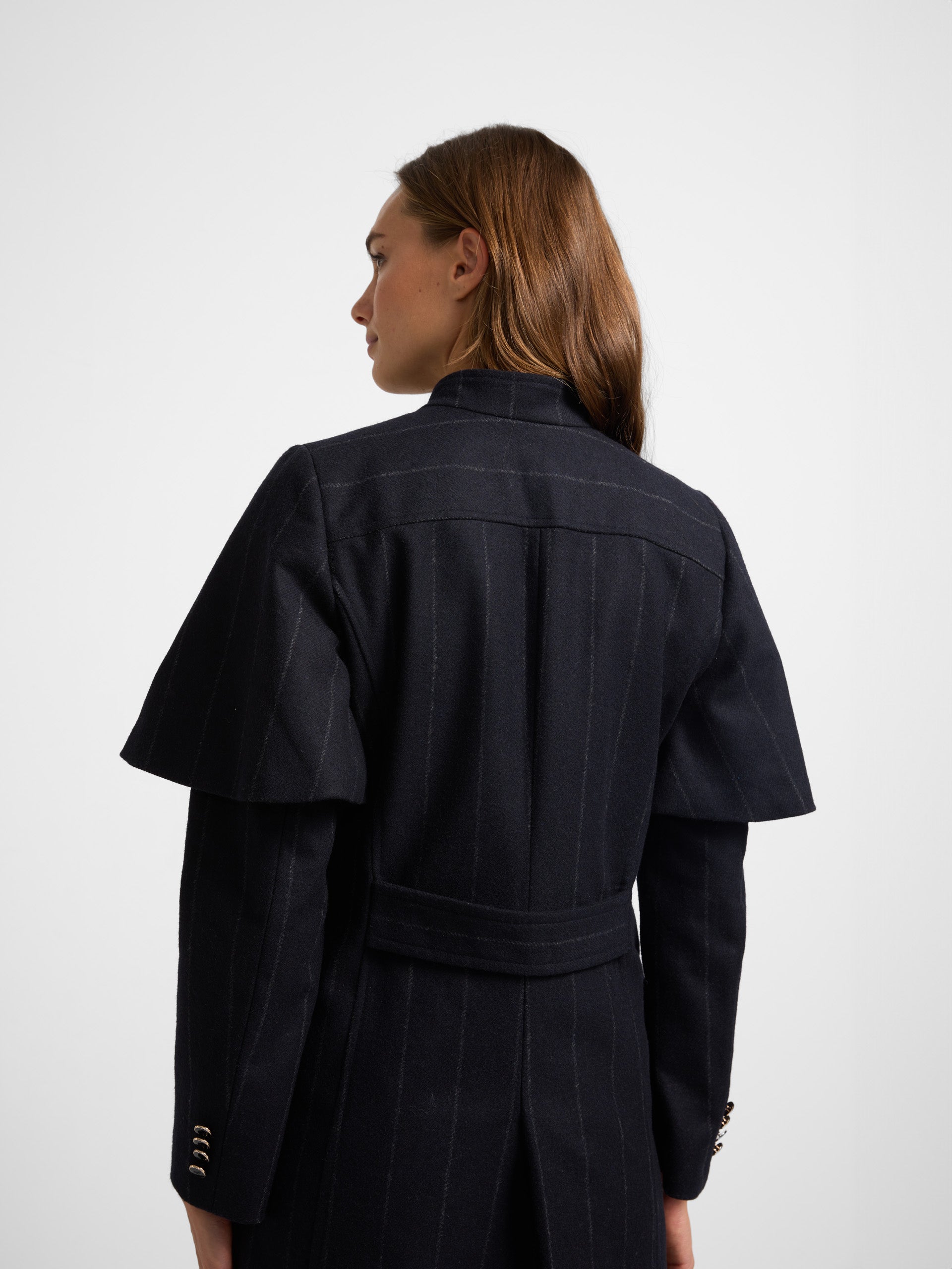 Manteau diplomatique bleu marine unique pour femme