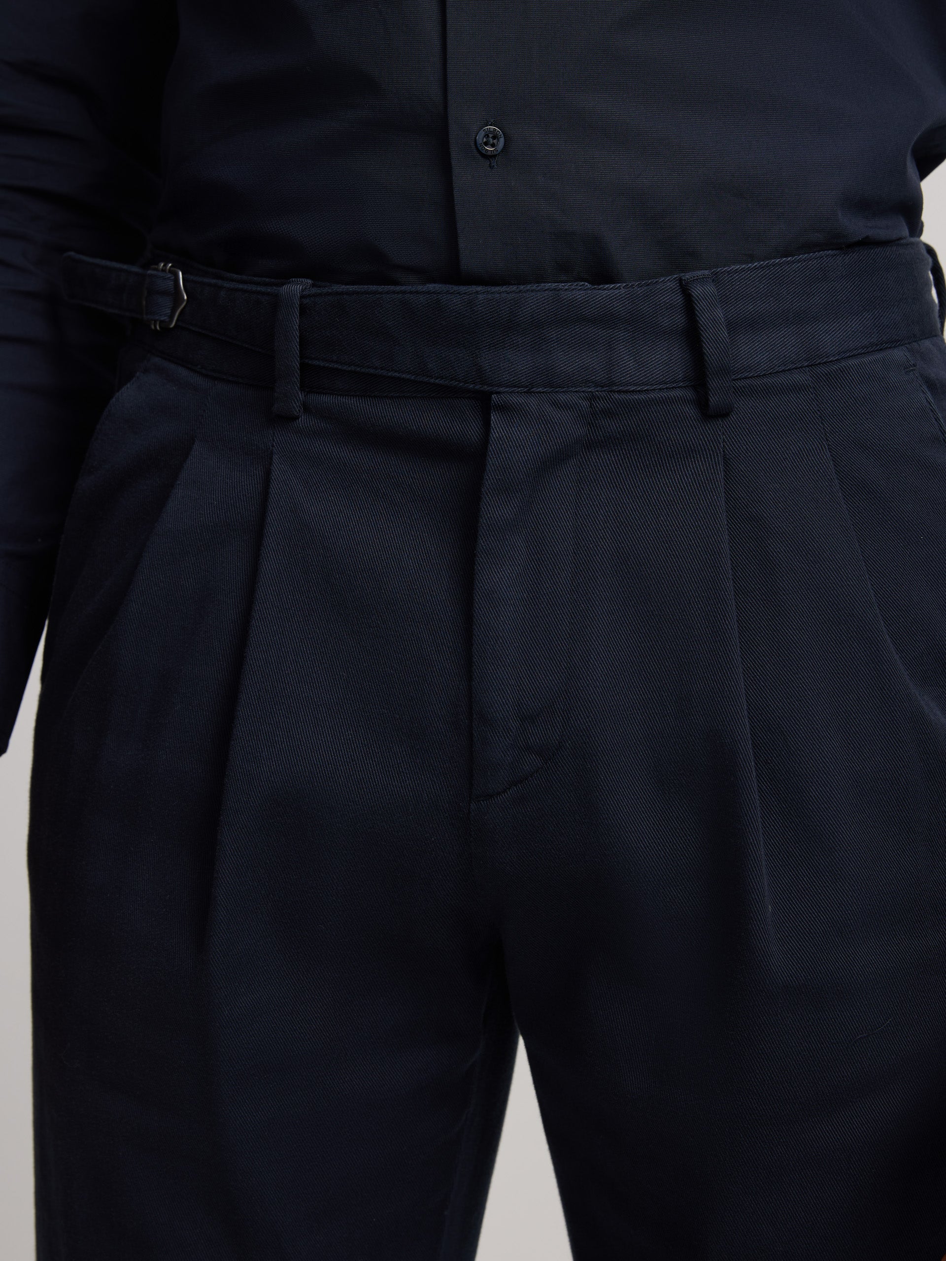 Pantalon de costume plissé gurkha bleu marine